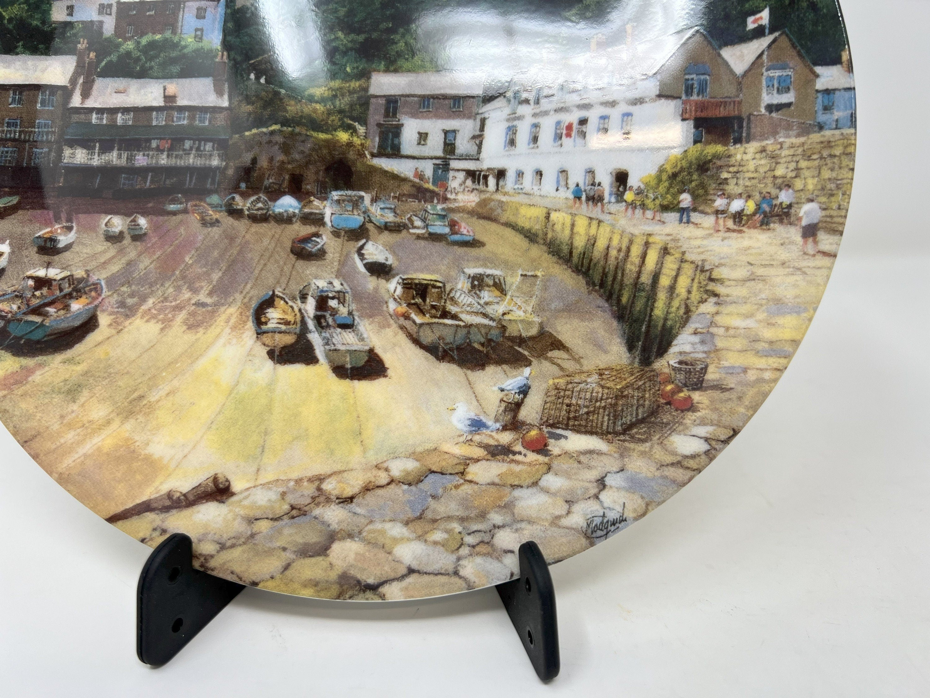 Wedgwood Clovelly Plate – Bone China Safe Harbours Collection