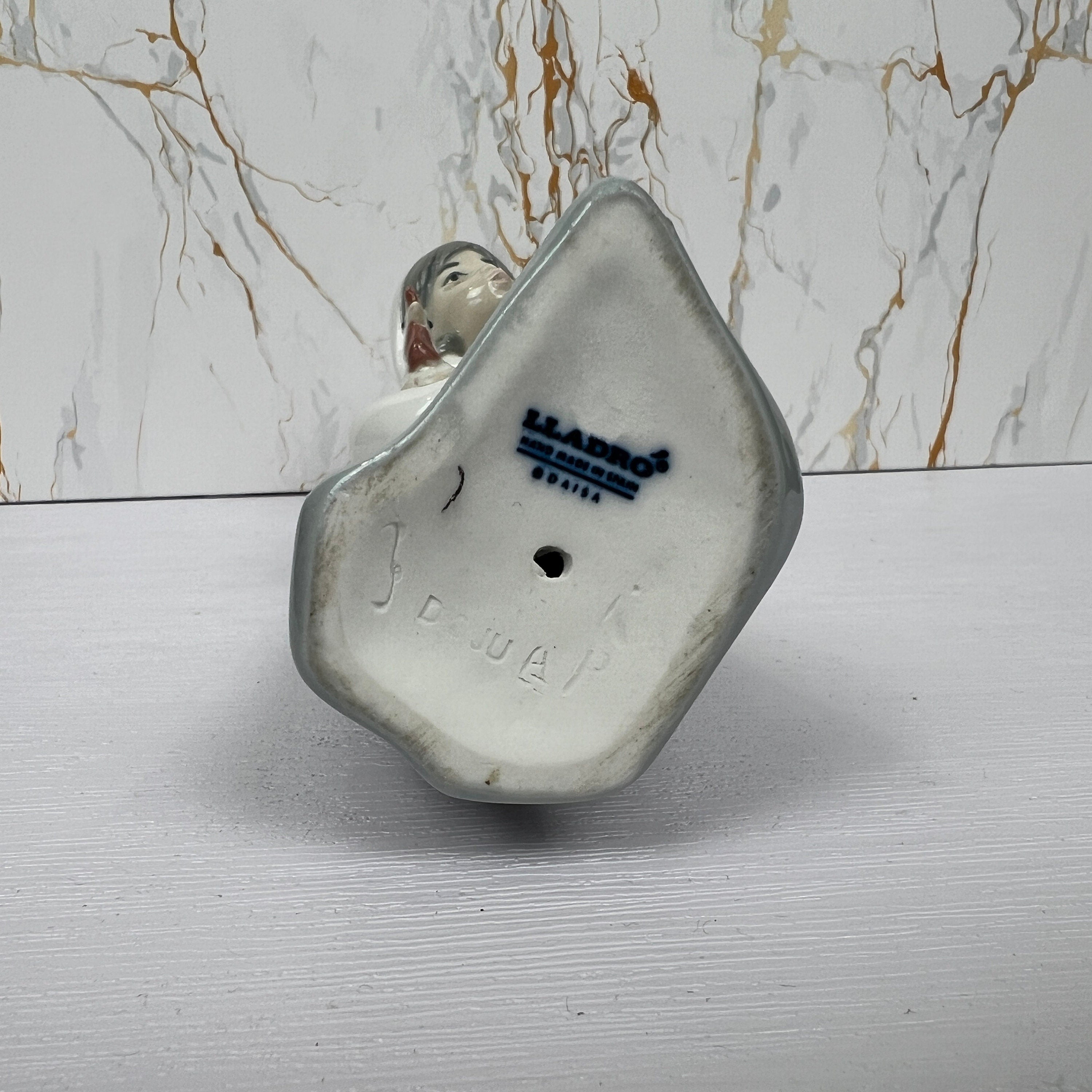 Lladro Porcelain Figurine Farm Girl with Rooster 4677