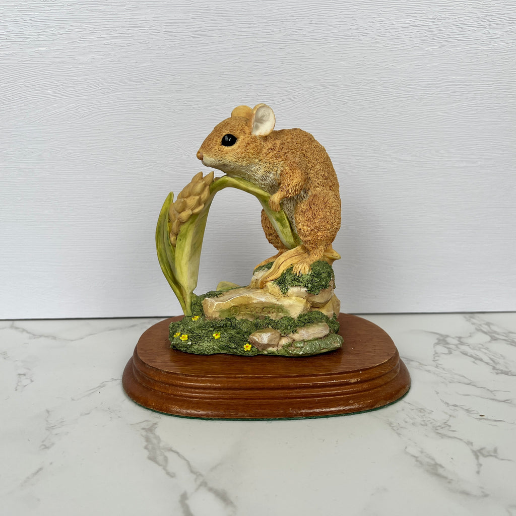Leonardo Collection Field Mouse Resin Figurine, Vintage Farm Life