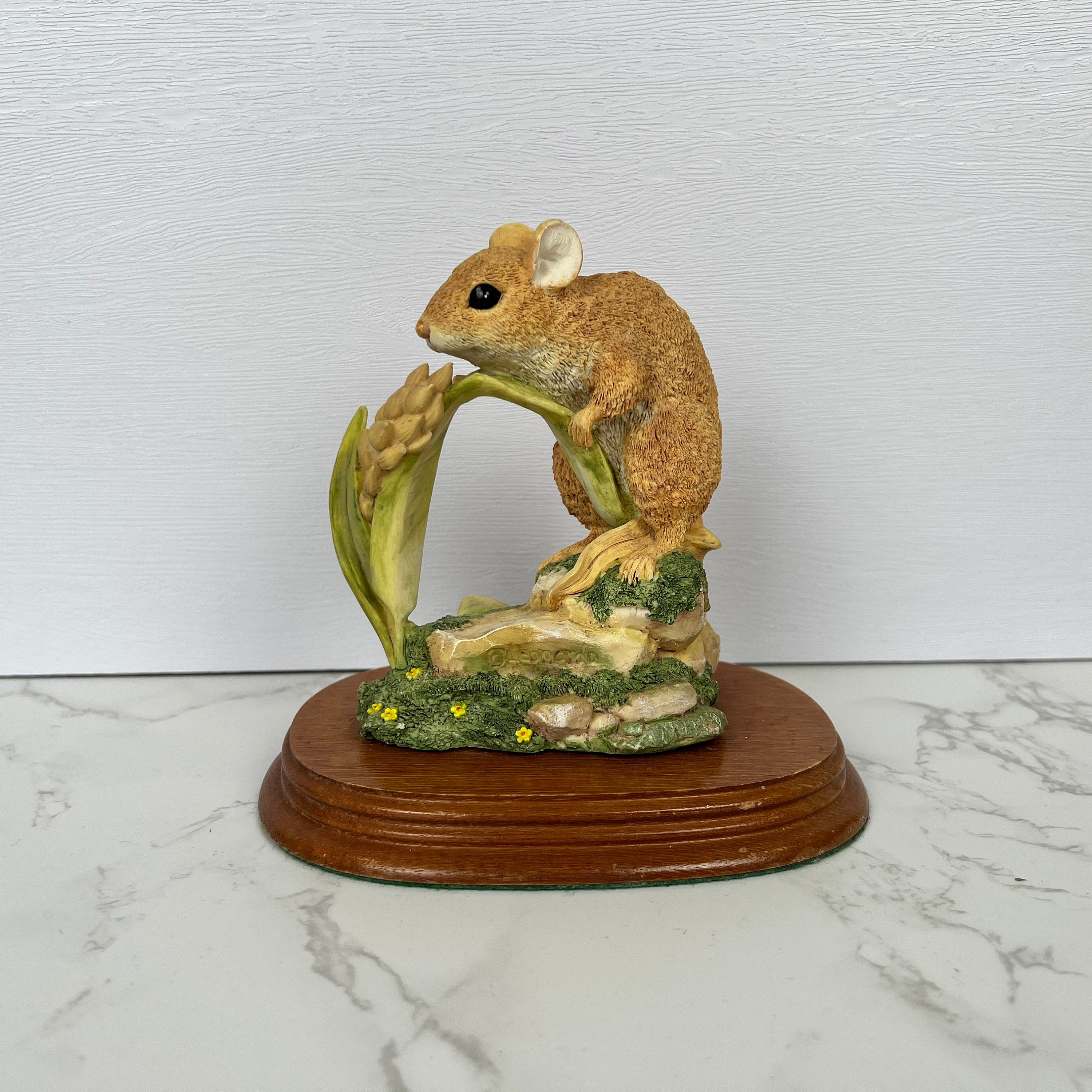 Leonardo Collection Field Mouse Resin Figurine, Vintage Farm Life
