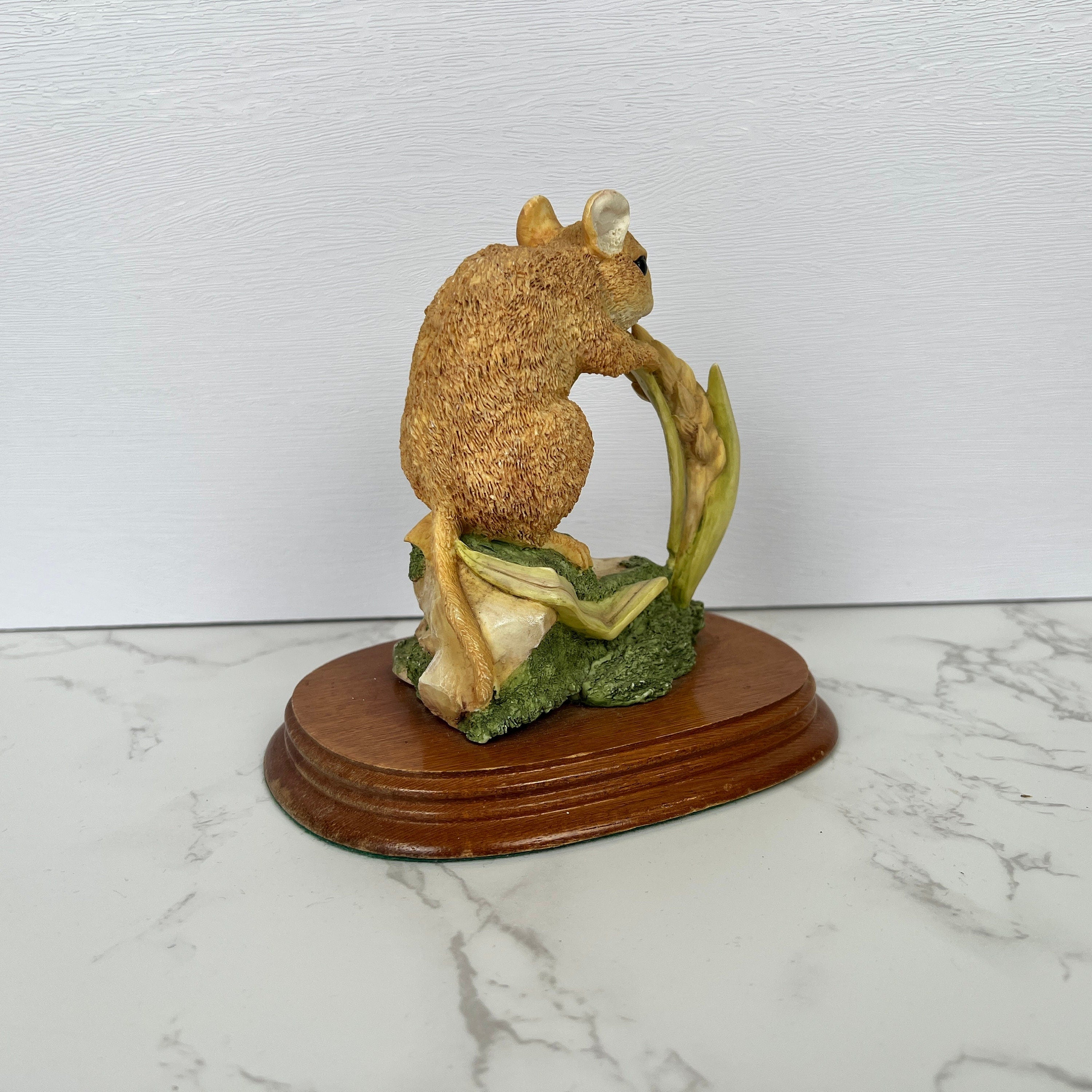 Leonardo Collection Field Mouse Resin Figurine, Vintage Farm Life