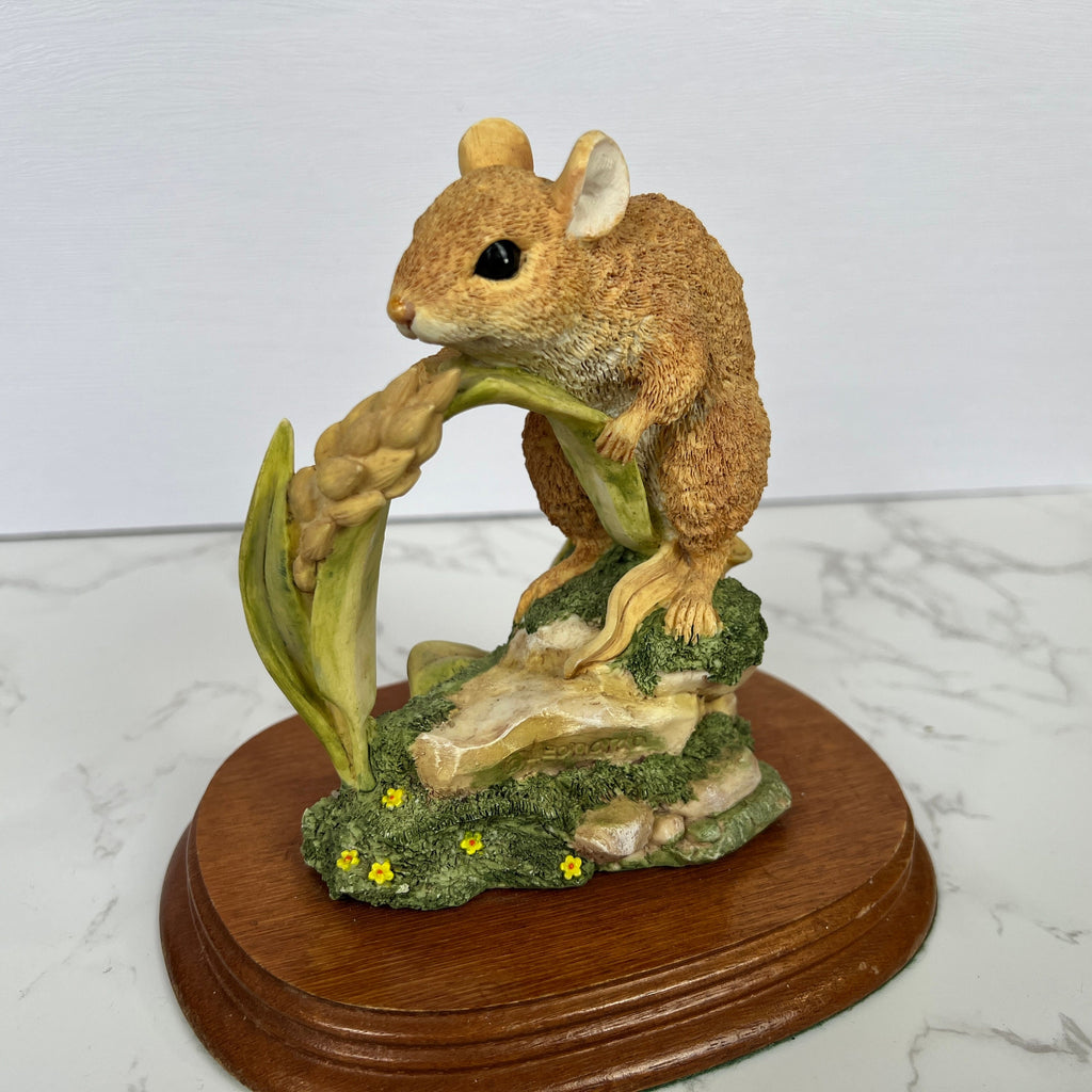 Leonardo Collection Field Mouse Resin Figurine, Vintage Farm Life