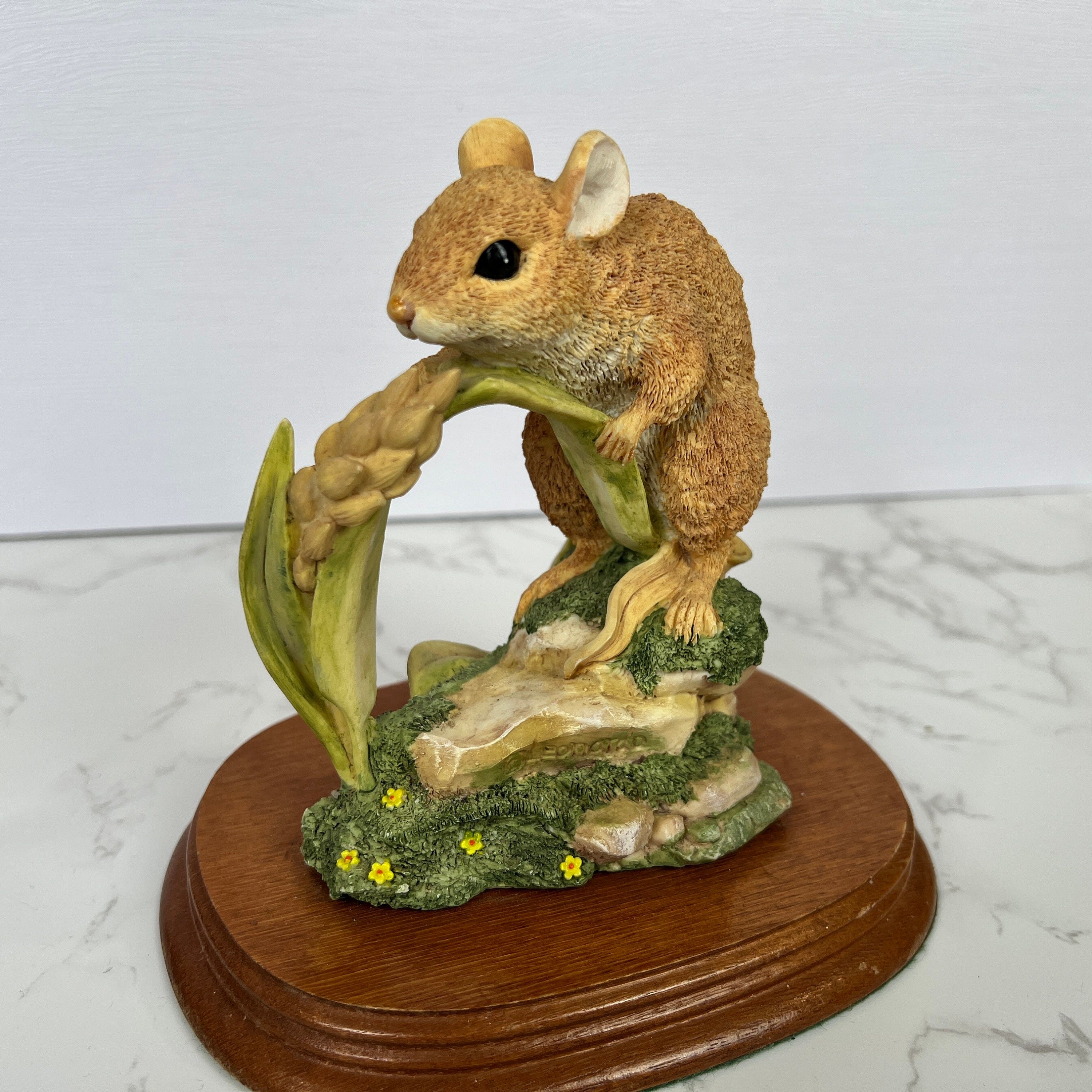 Leonardo Collection Field Mouse Resin Figurine, Vintage Farm Life