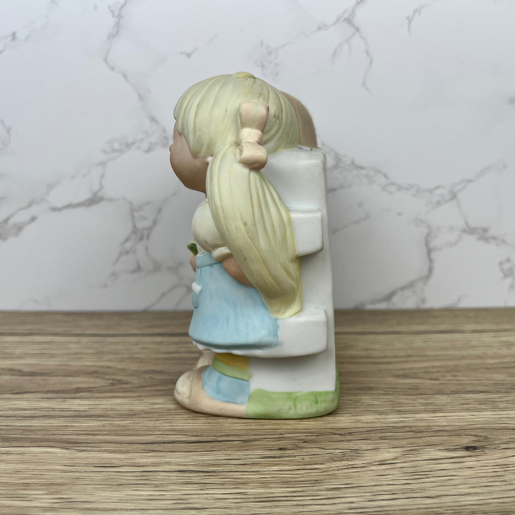 Jennifer & Josh Wallace Berrie Ceramic Coin Bank, Kids Figurine
