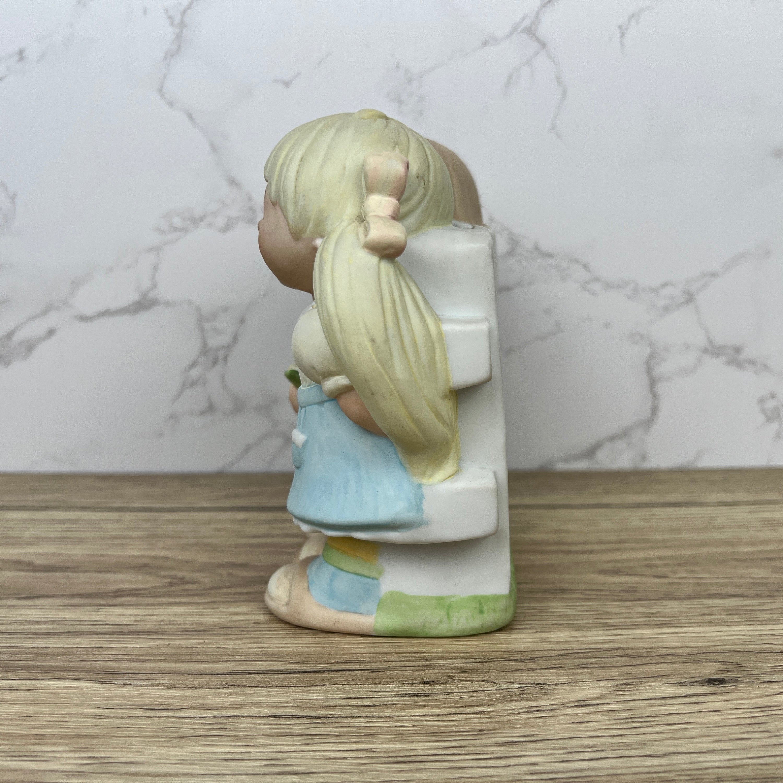 Jennifer & Josh Wallace Berrie Ceramic Coin Bank, Kids Figurine