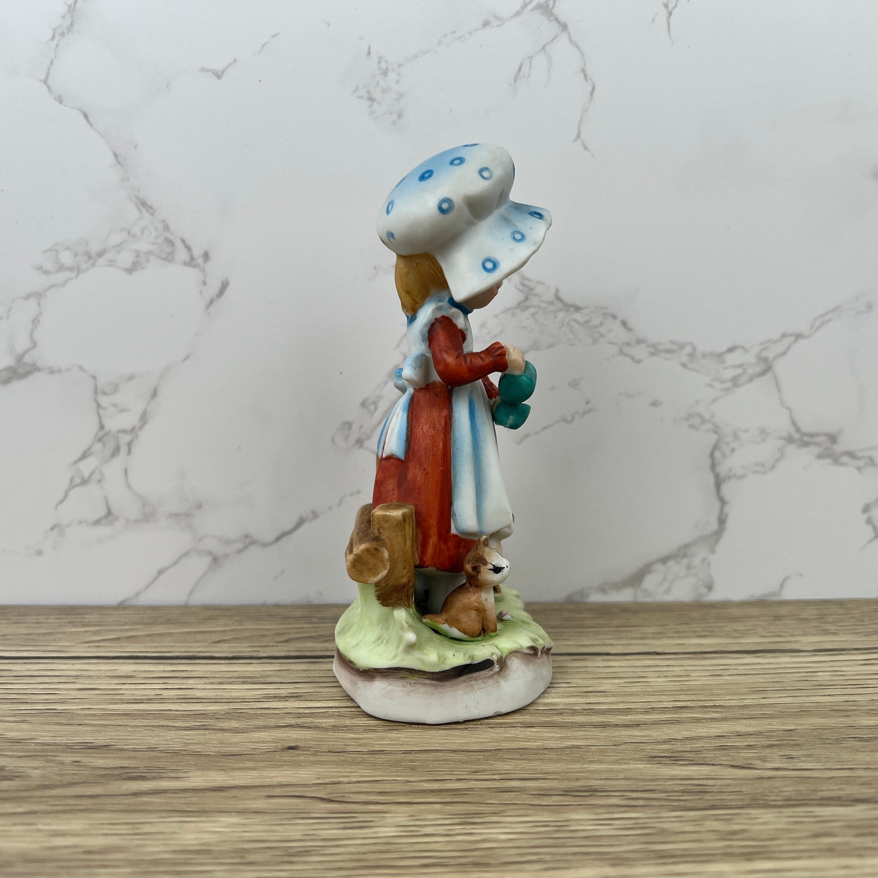 Vintage Alfretto Porcelain Girl Figurine, Cats Pouring Tea
