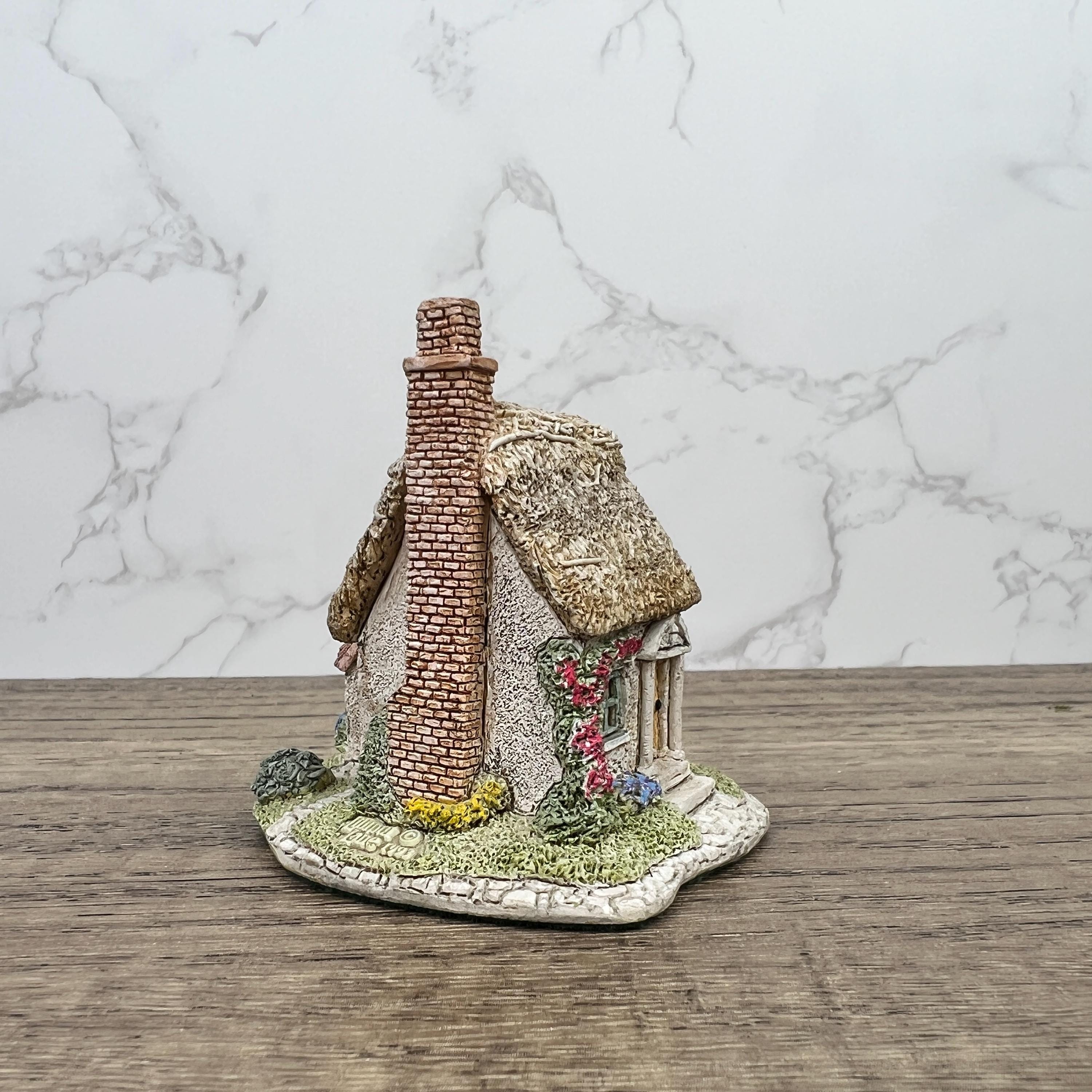 Vintage Lilliput Lane Cottage Figurine, The Spinney, 1993/4 Collectors Club