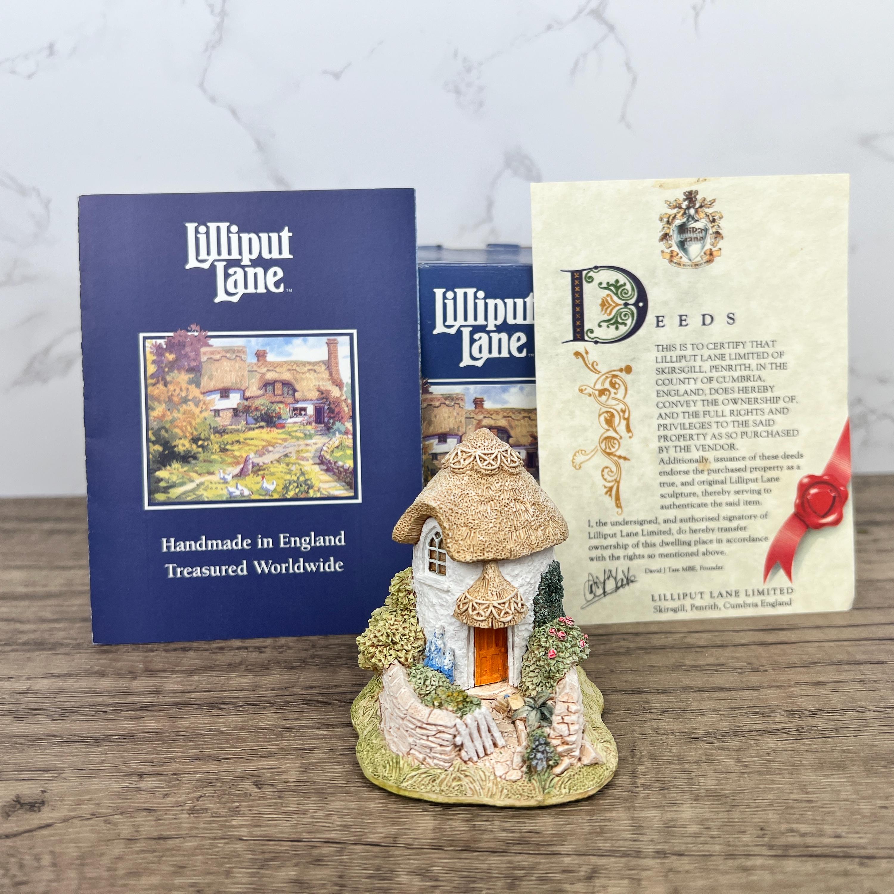 Lilliput Lane Thimble Cottage Figurine, Handmade English Cottage, 1995 Collectors Club