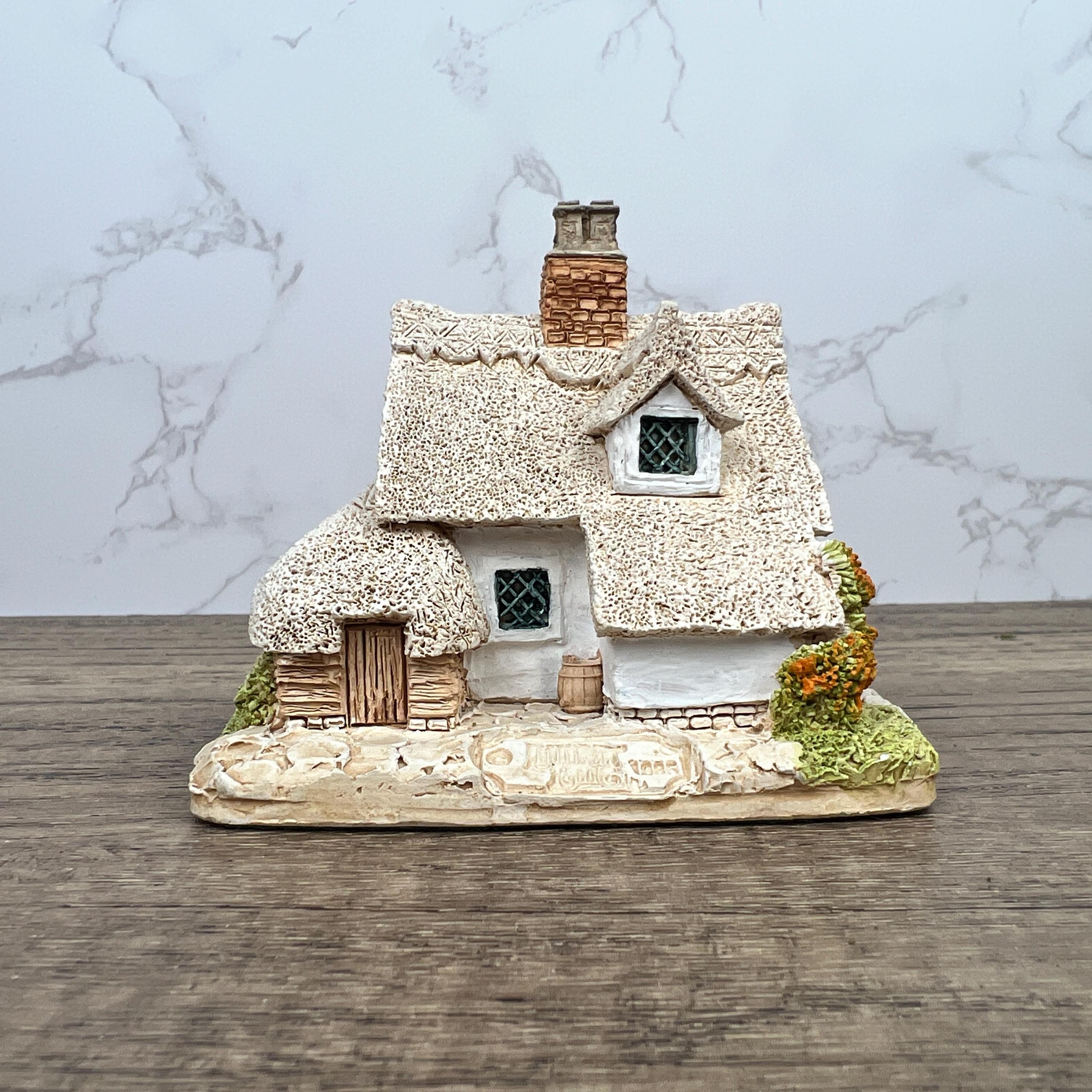 Lilliput Lane Clare Cottage, 1985 English Miniature, Cumbria Made