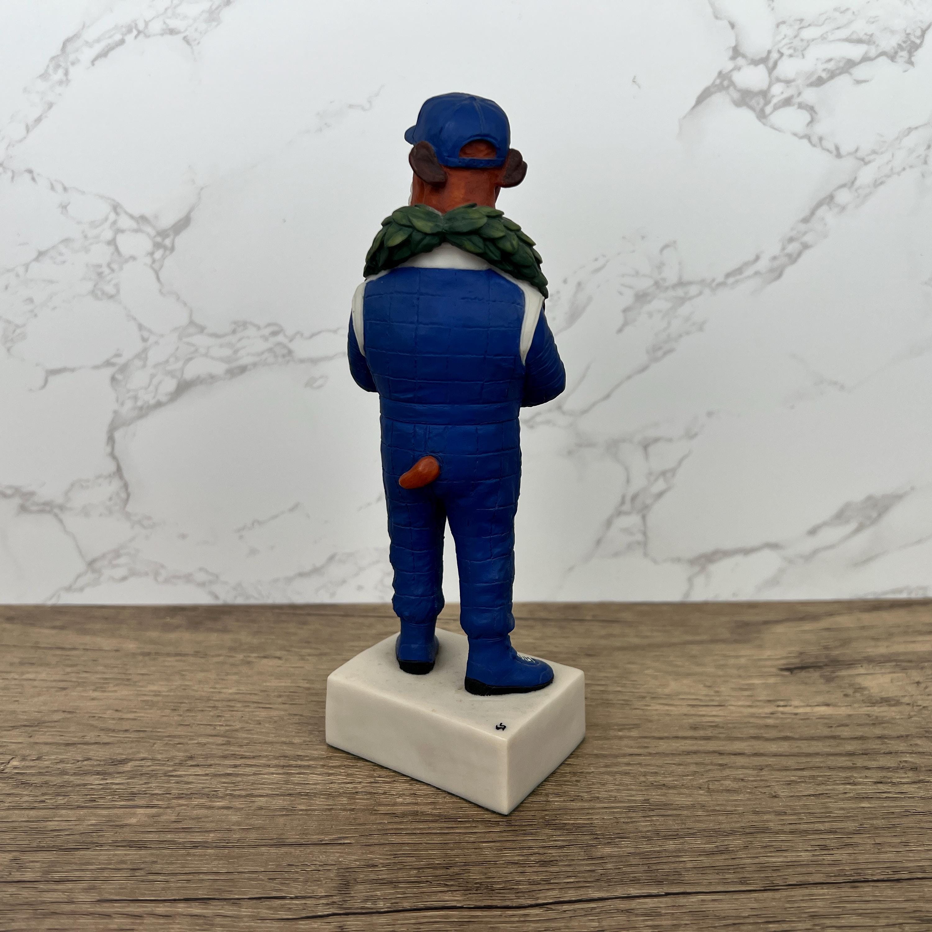 Robert Harrop Country Companions Boxer Grand Prix Figurine