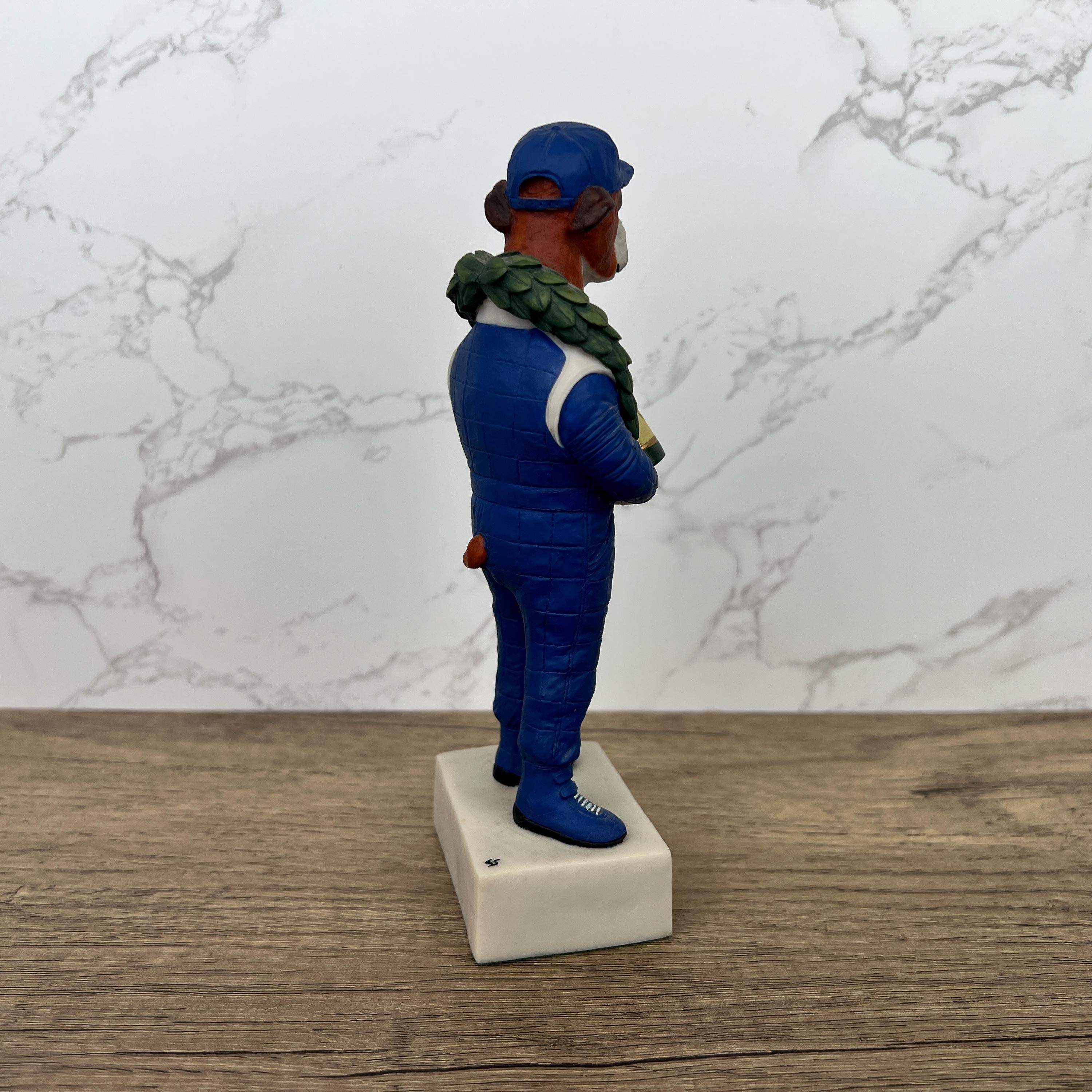 Robert Harrop Country Companions Boxer Grand Prix Figurine