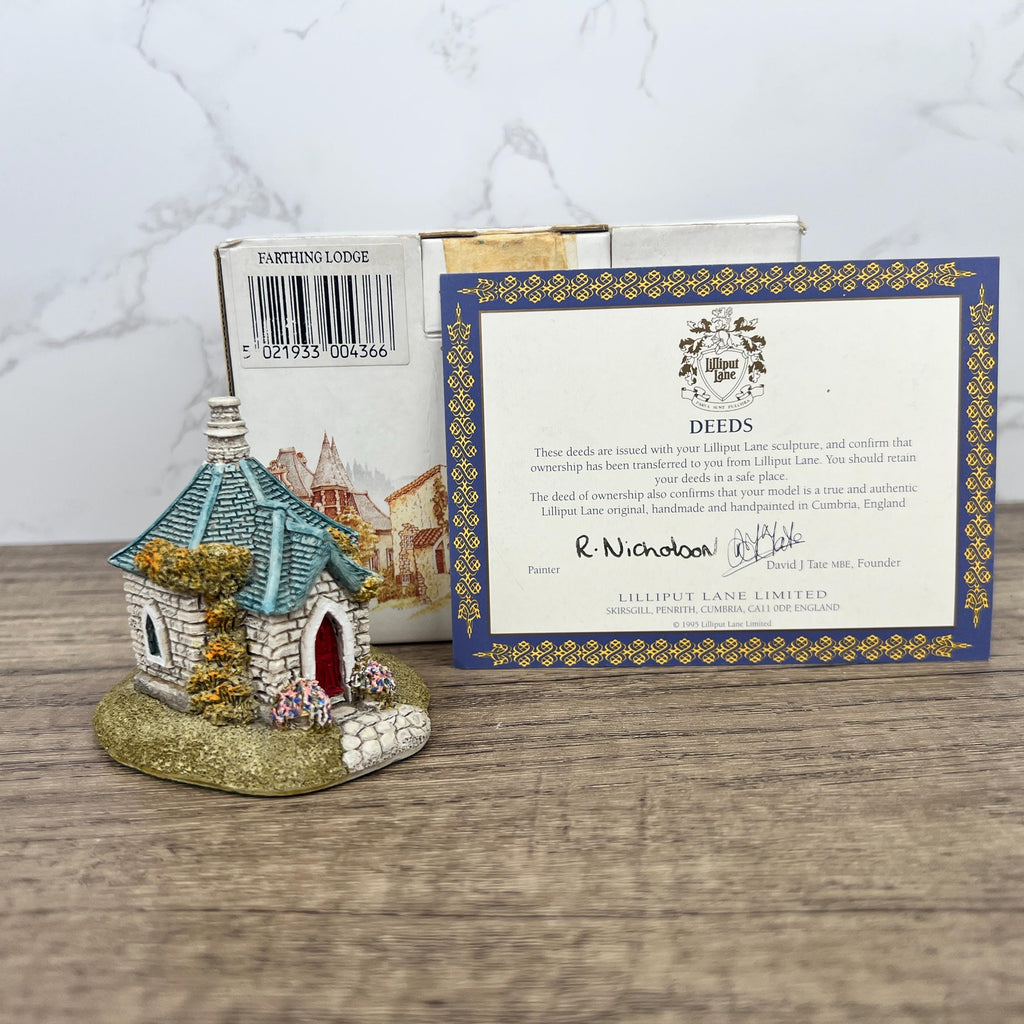 Vintage Lilliput Lane Farthing Lodge, English Miniature Sculpture