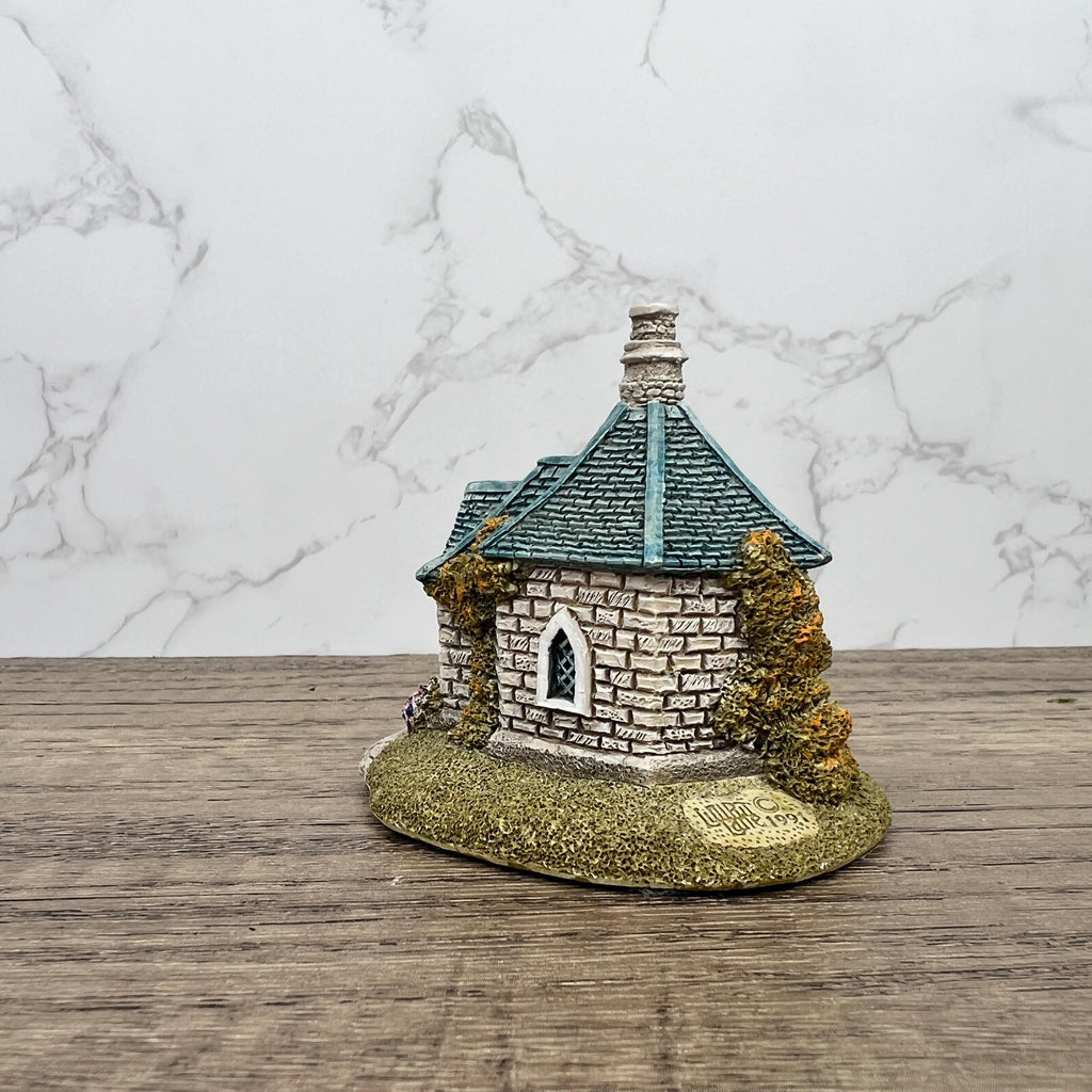 Vintage Lilliput Lane Farthing Lodge, English Miniature Sculpture