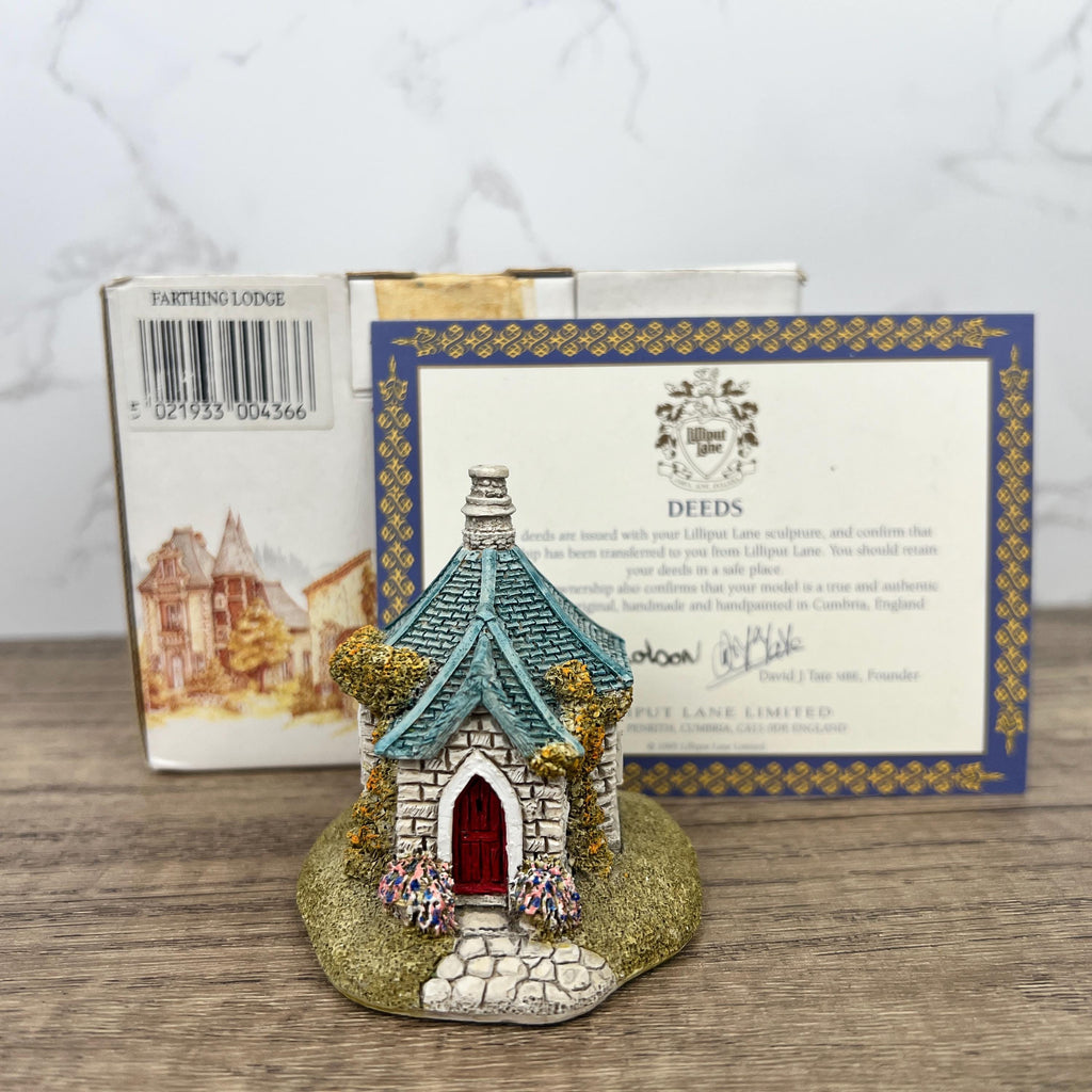Vintage Lilliput Lane Farthing Lodge, English Miniature Sculpture