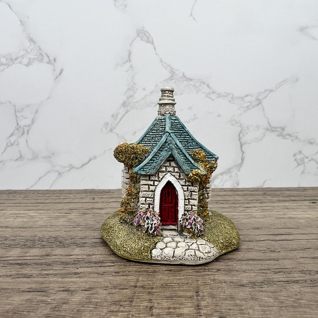 Vintage Lilliput Lane Farthing Lodge, English Miniature Sculpture