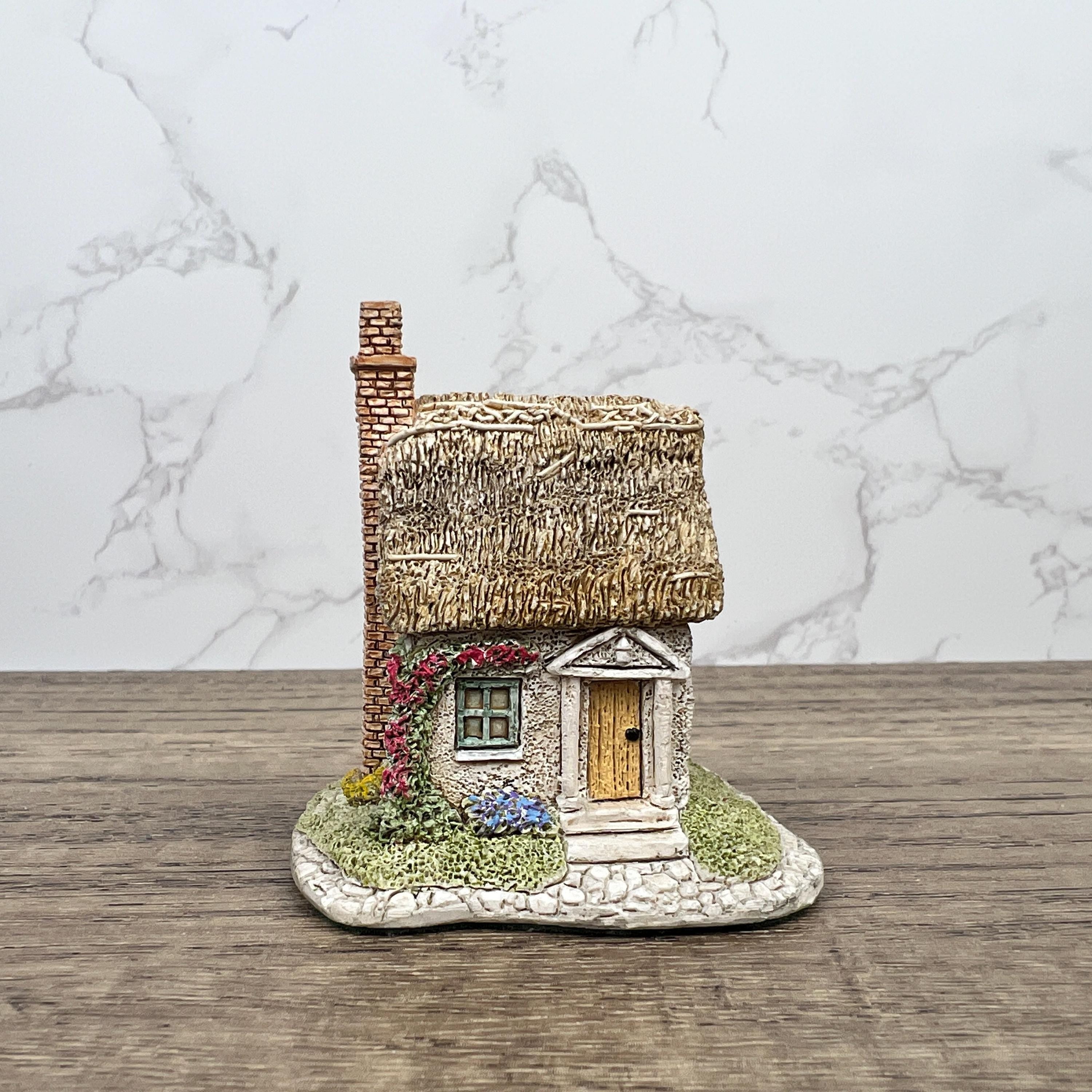 Vintage Lilliput Lane Cottage Figurine, The Spinney, 1993/4 Collectors Club