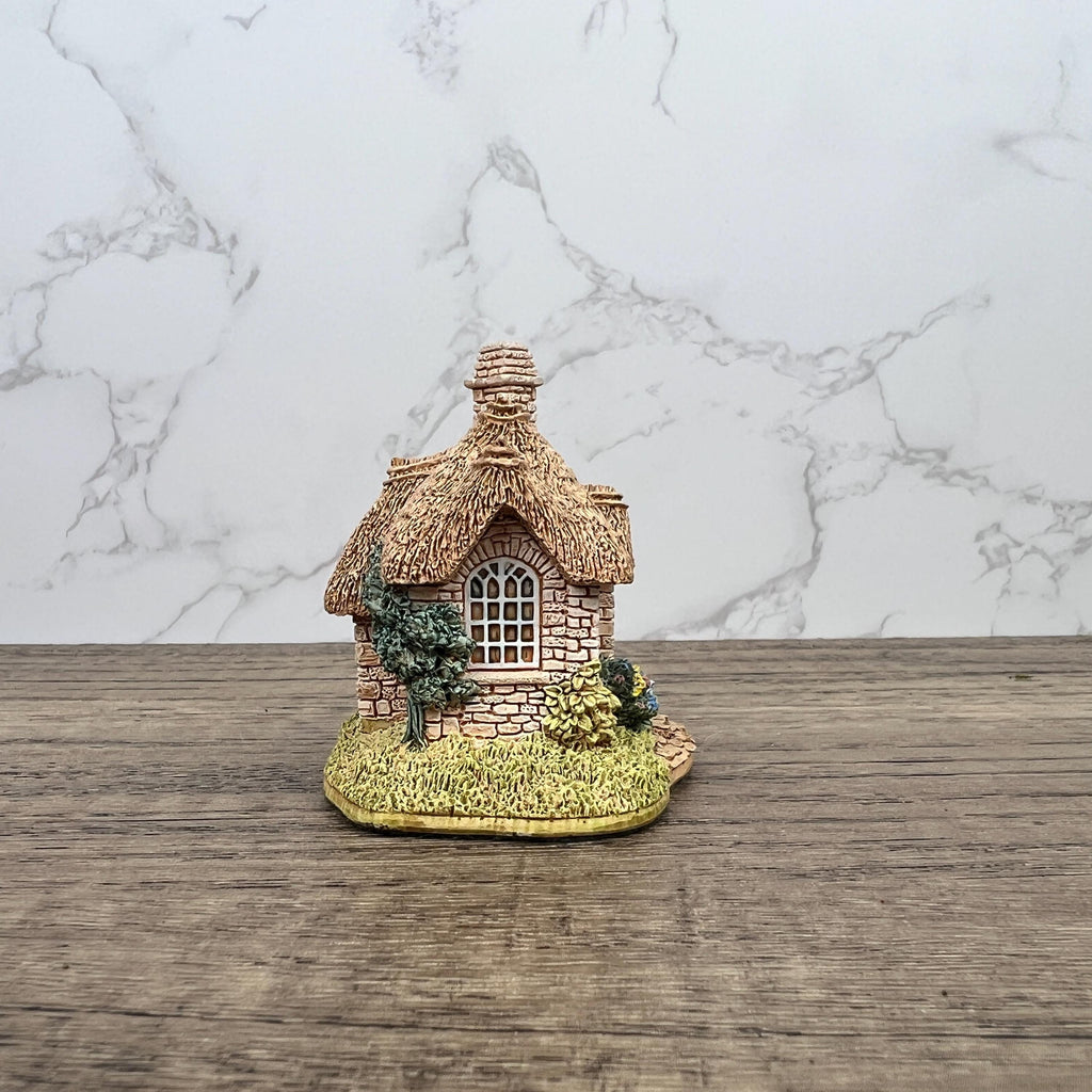 Vintage Lilliput Lane Sweet Pea Cot Cottage, Boxed with Deeds