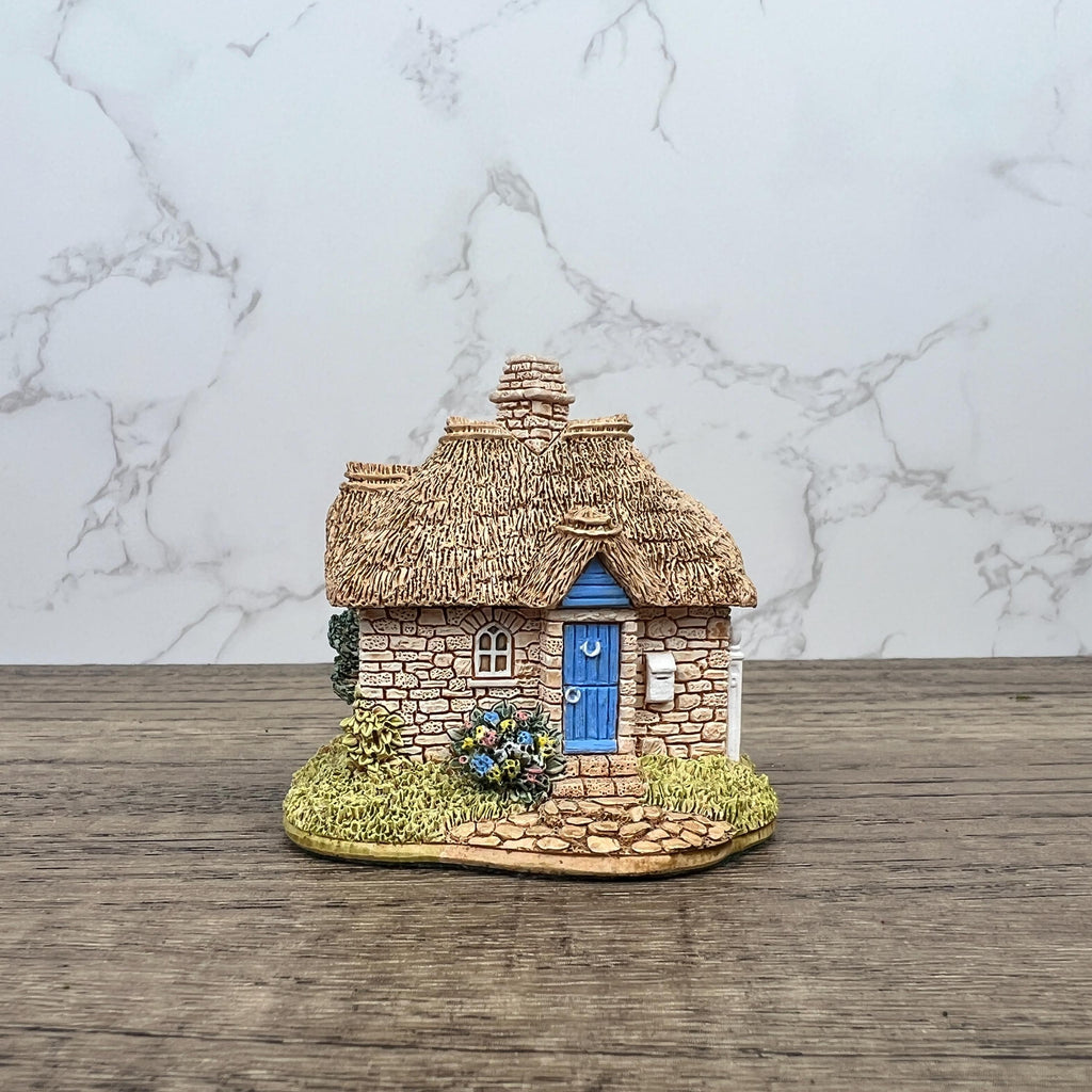 Vintage Lilliput Lane Sweet Pea Cot Cottage, Boxed with Deeds