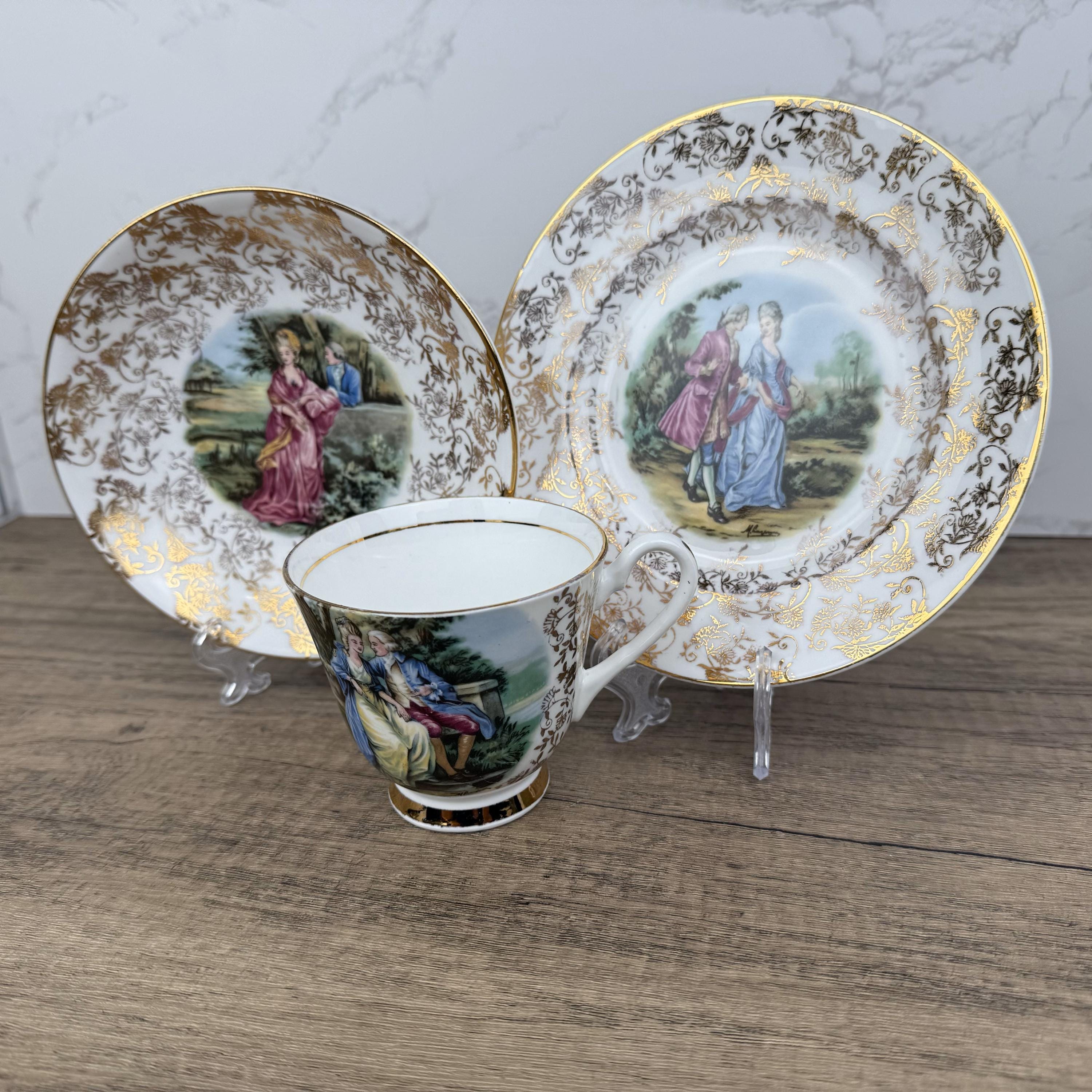 Vintage Aynsley Bone China Trio, Regency Couple, 22 ct Gold Tea Cup