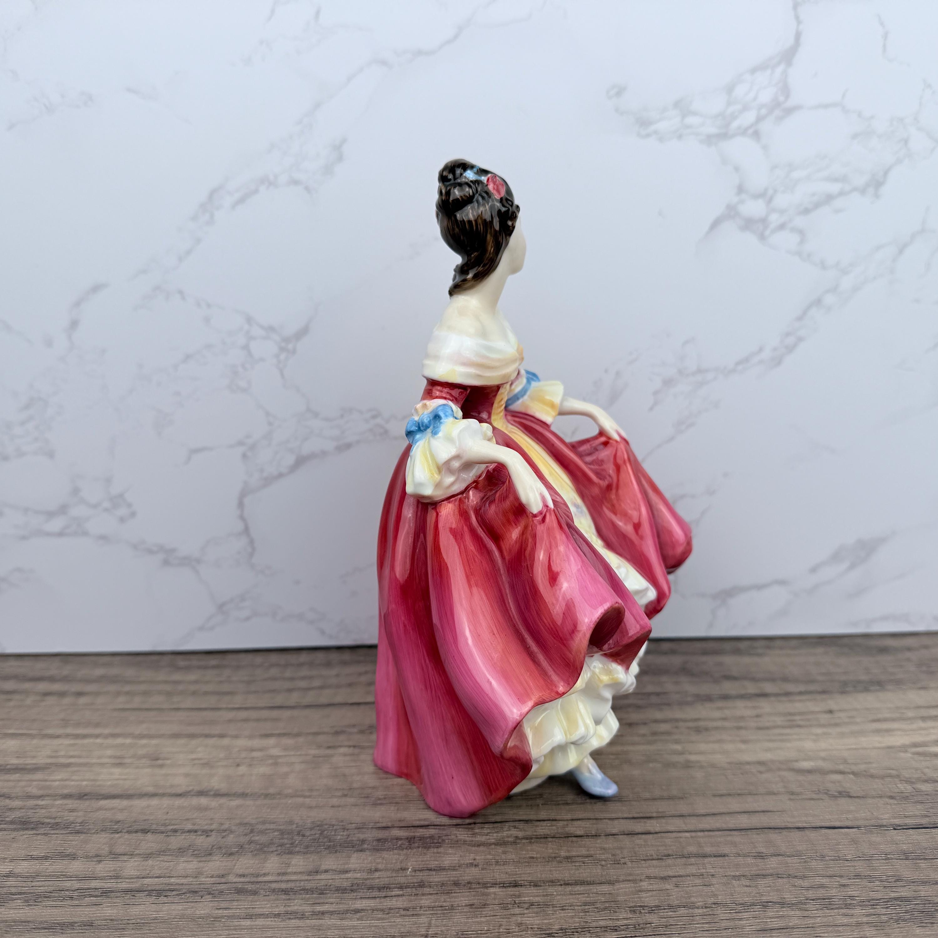 Royal Doulton Figurine, Southern Belle HN2229 Bone China