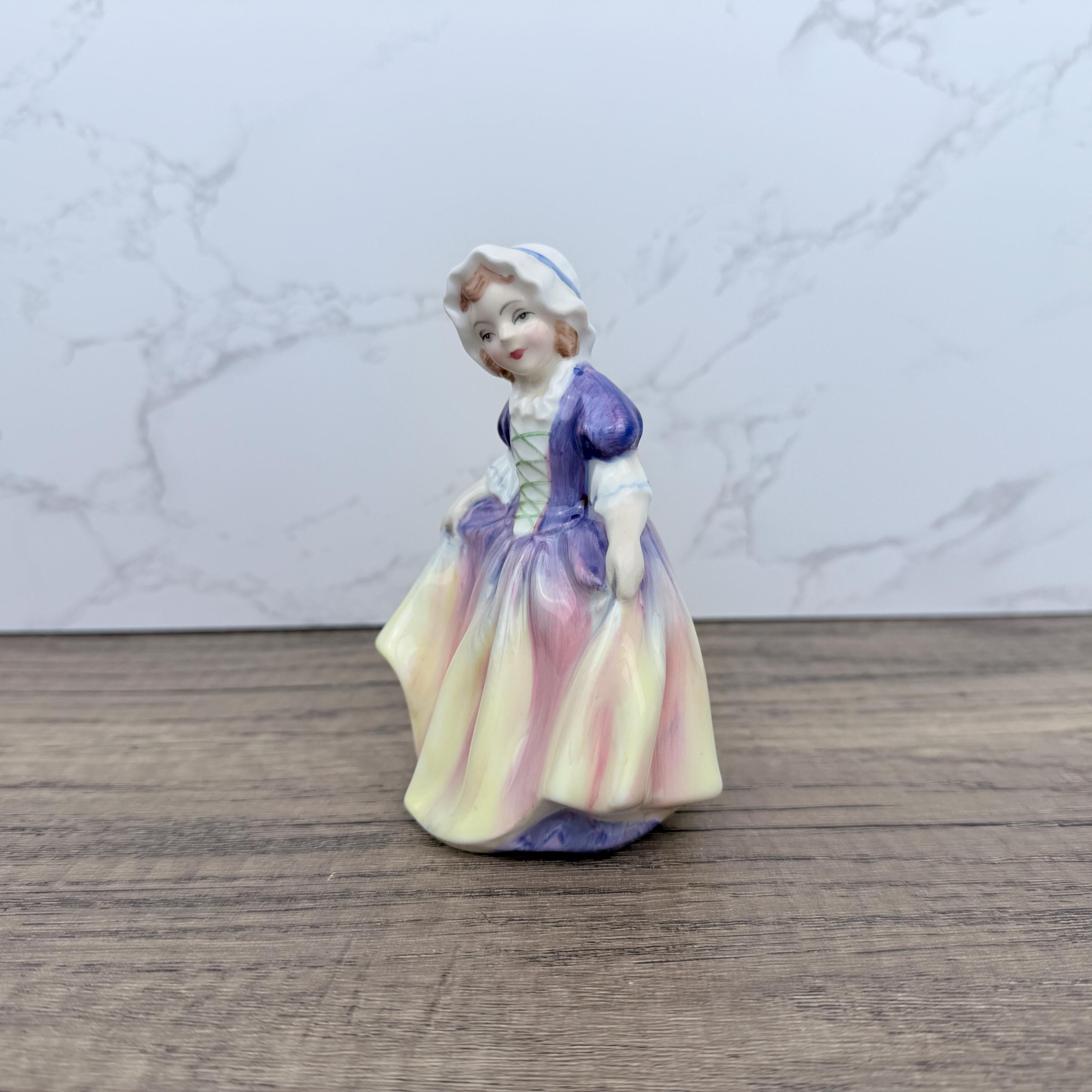 Vintage Royal Doulton Figurine, DINKY DO HN1678, Leslie Harradine
