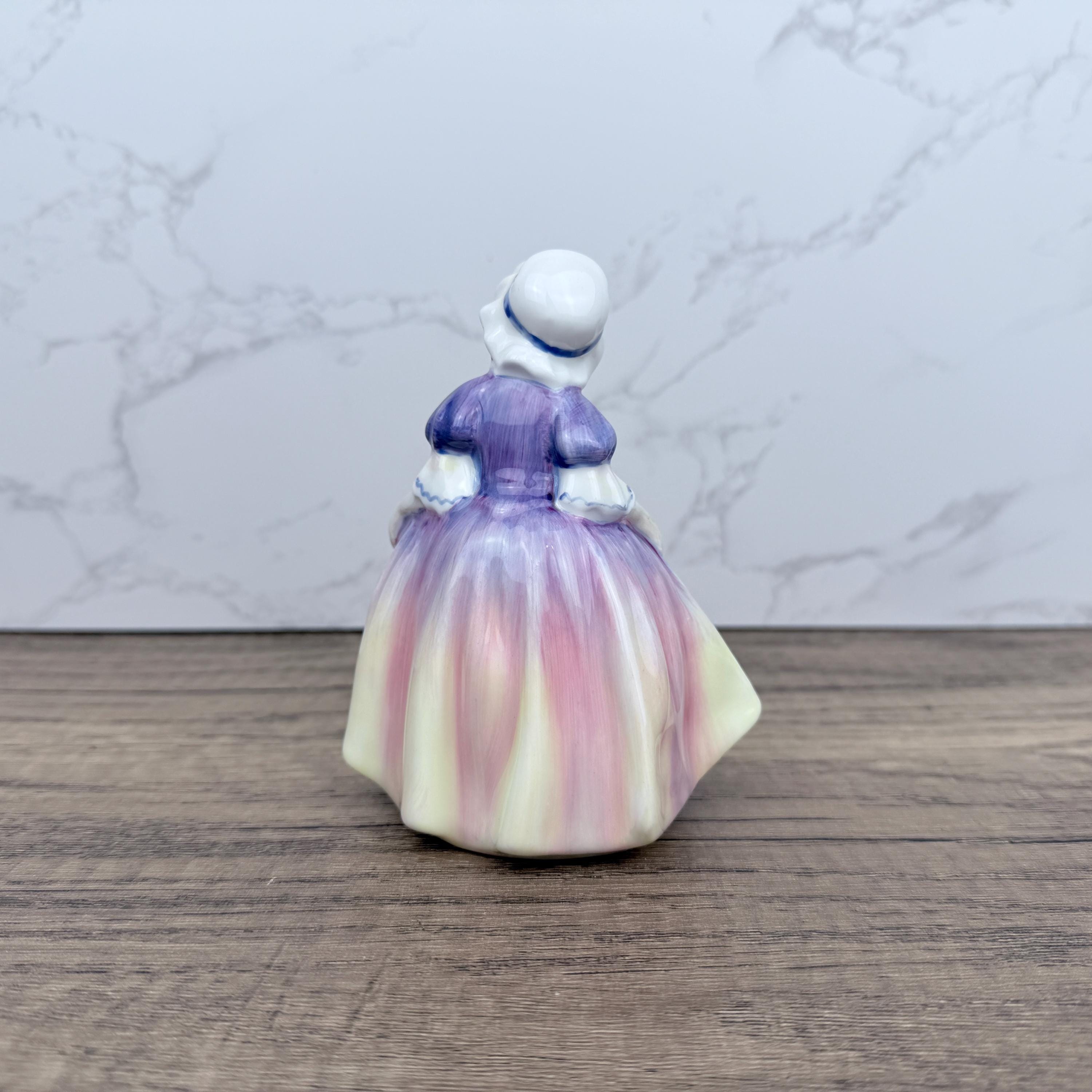 Vintage Royal Doulton Figurine, DINKY DO HN1678, Leslie Harradine