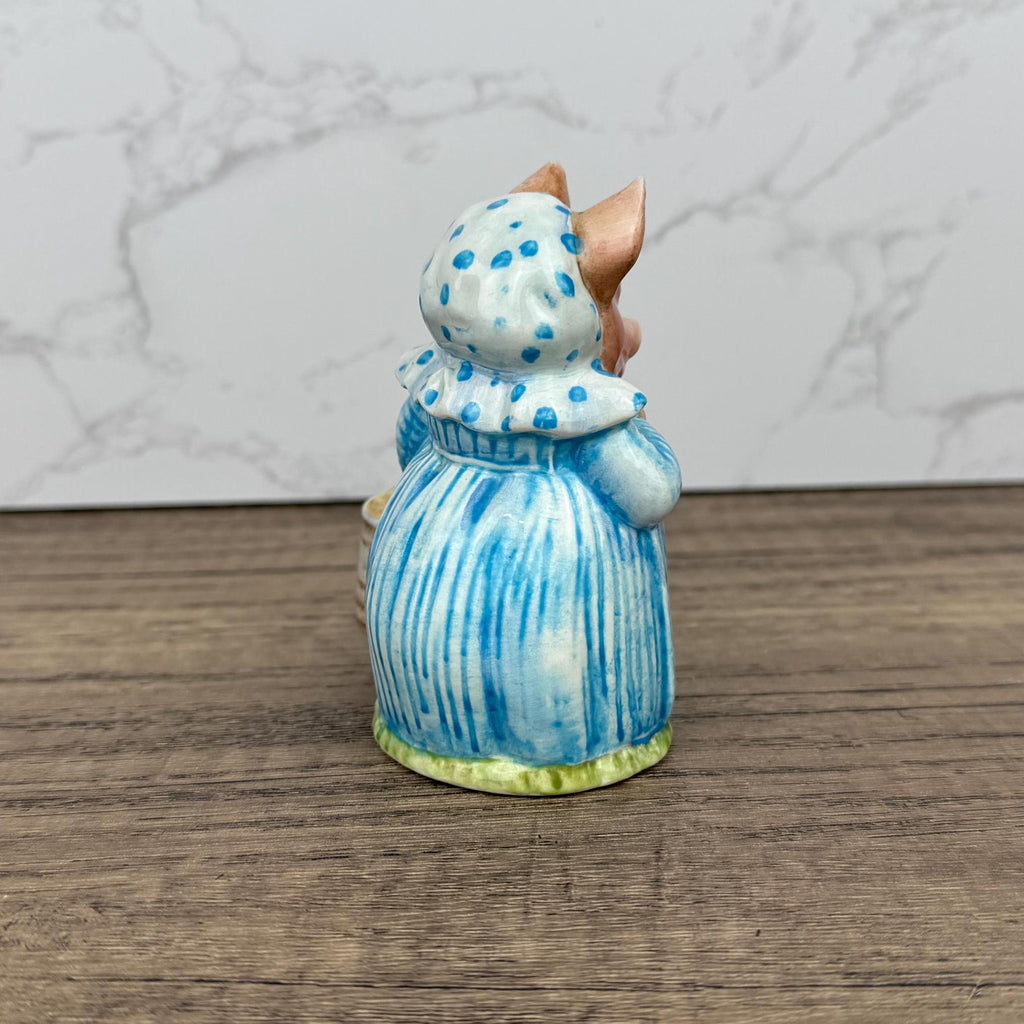 Vintage Beswick Beatrix Potter Aunt Pettitoes Porcelain Figurine