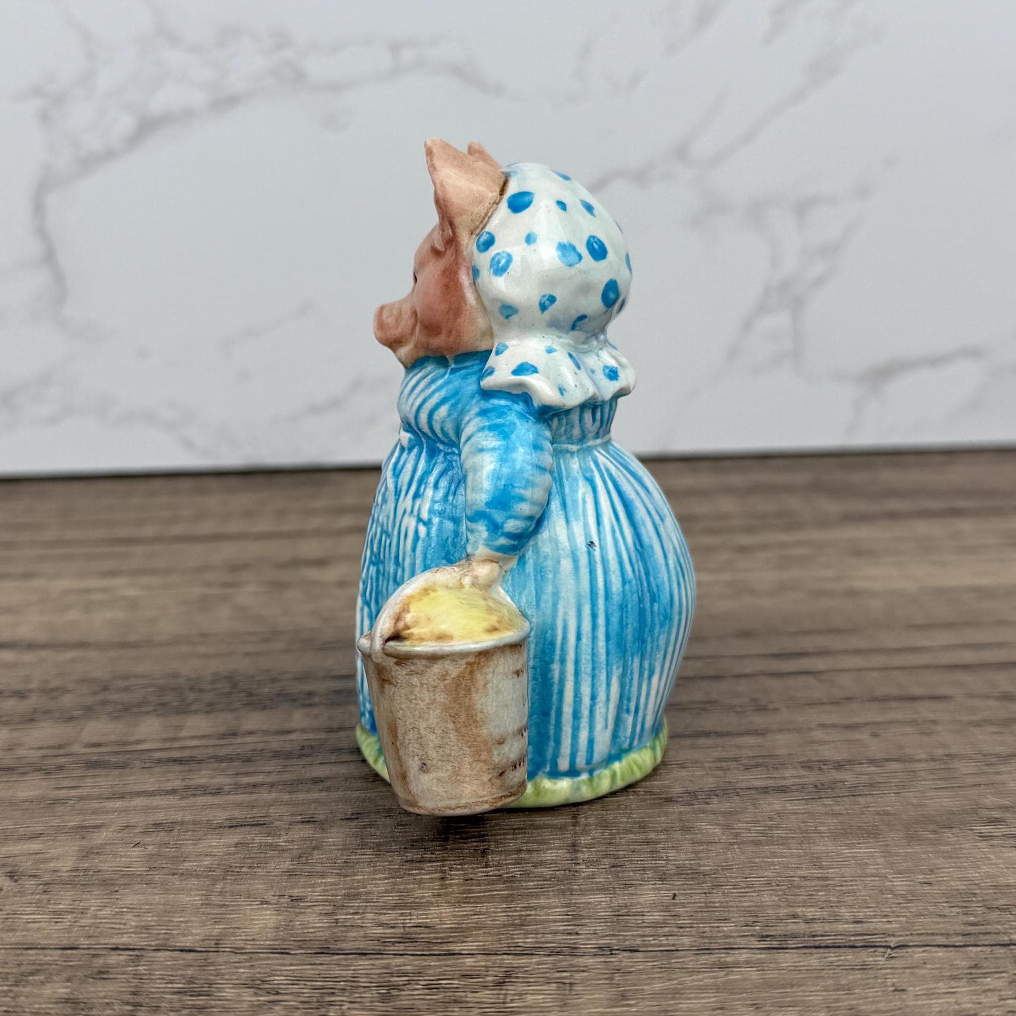 Vintage Beswick Beatrix Potter Aunt Pettitoes Porcelain Figurine