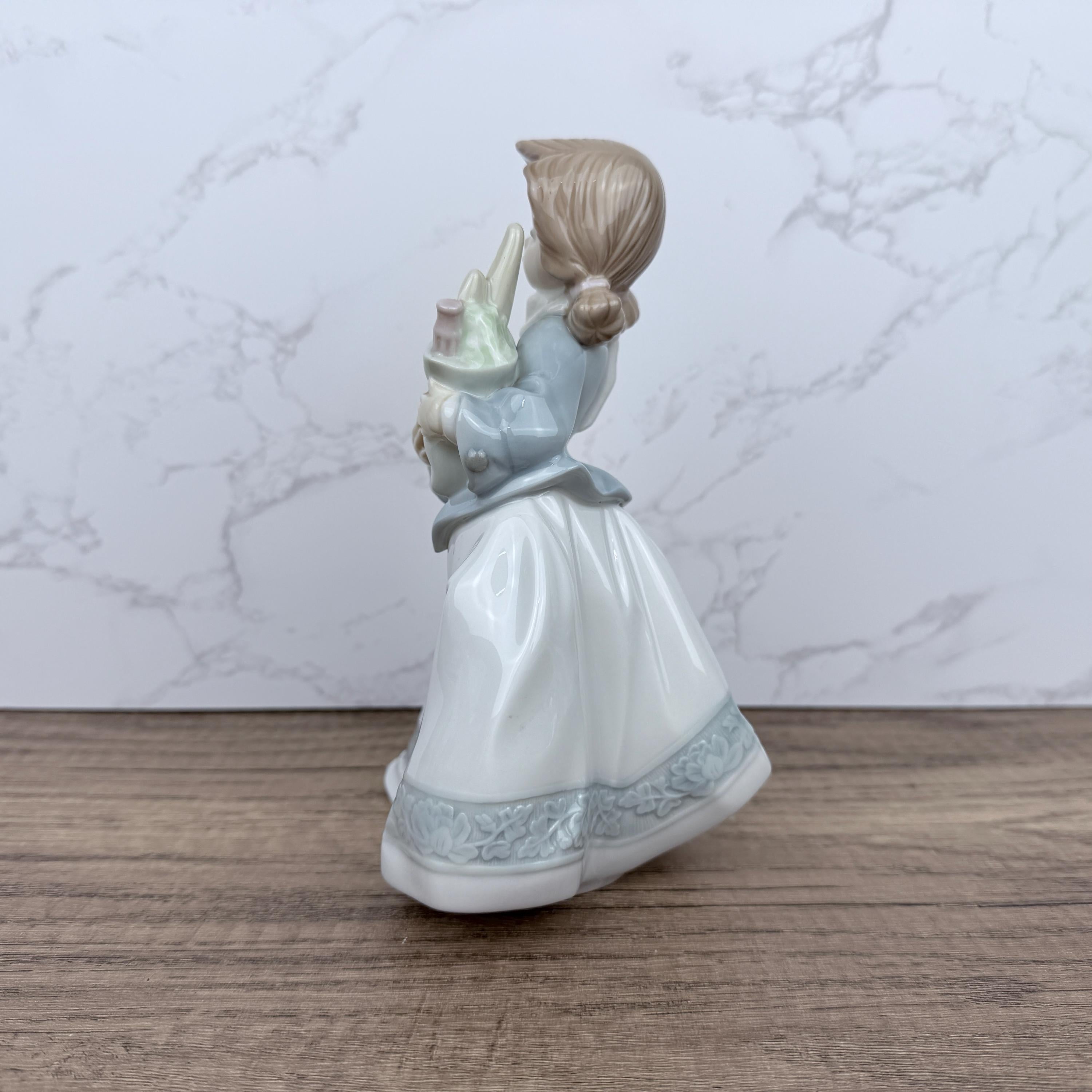 Vintage Nao Lladro Porcelain Figurine, Bread Girl, Golden Memories
