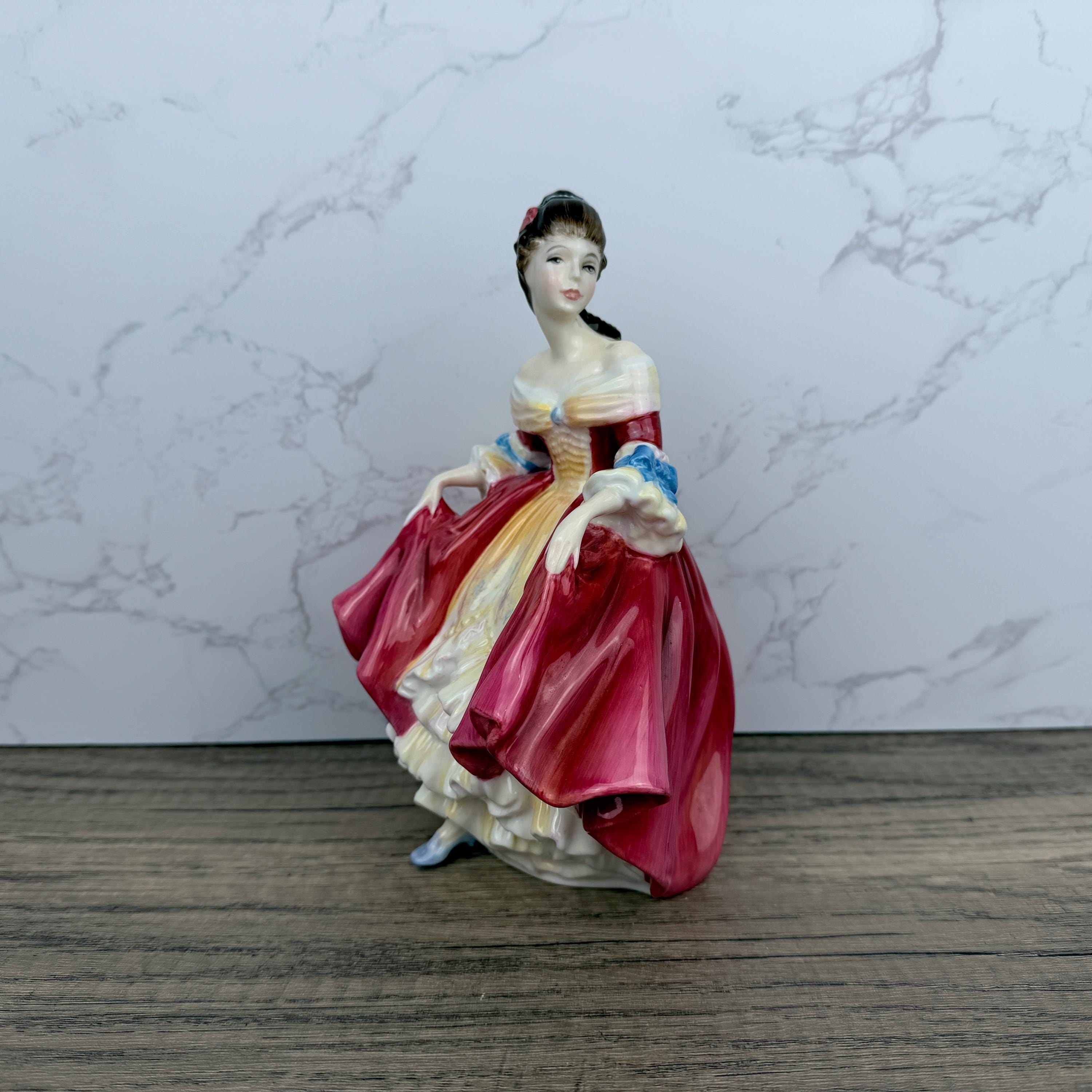 Royal Doulton Figurine, Southern Belle HN2229 Bone China