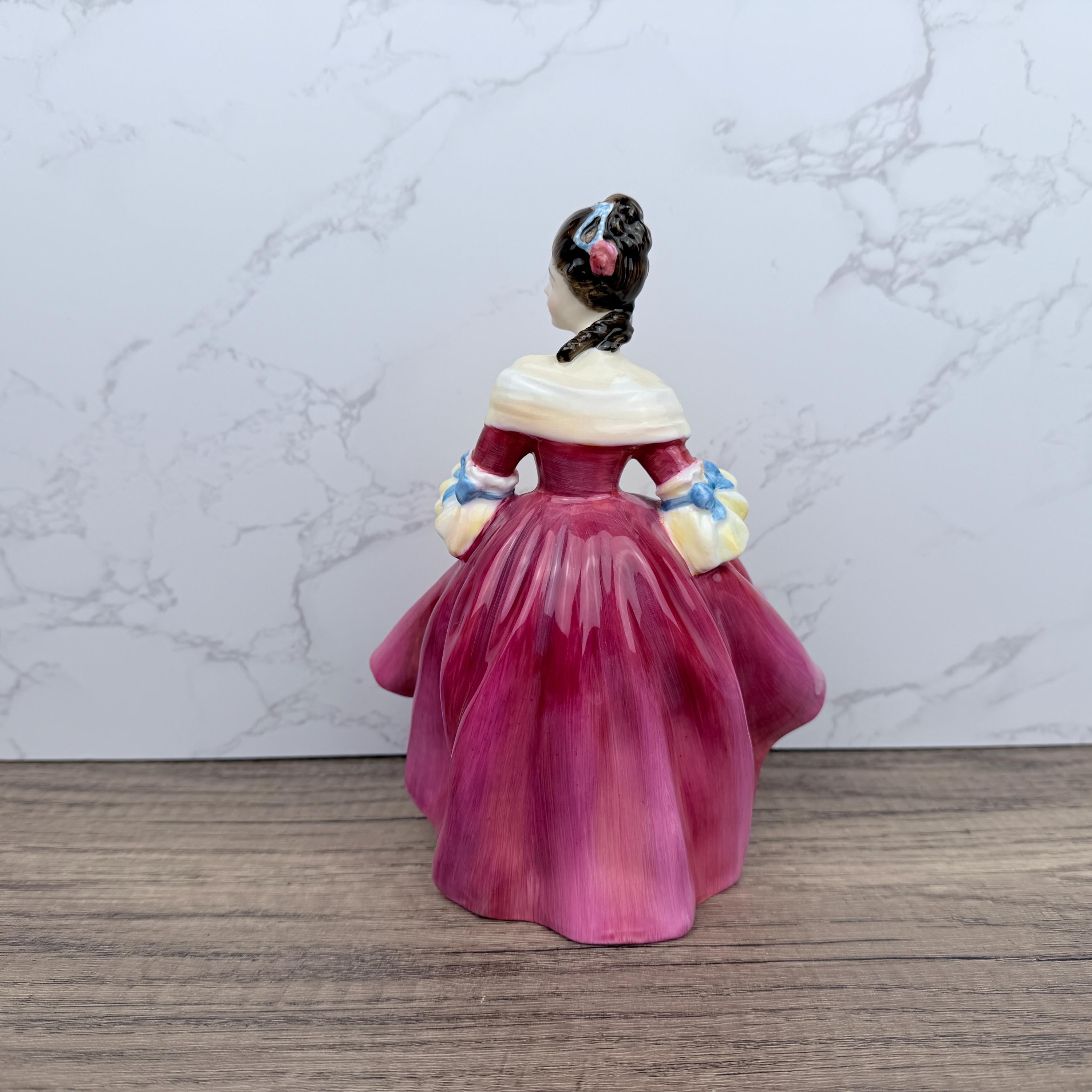 Royal Doulton Figurine, Southern Belle HN2229 Bone China