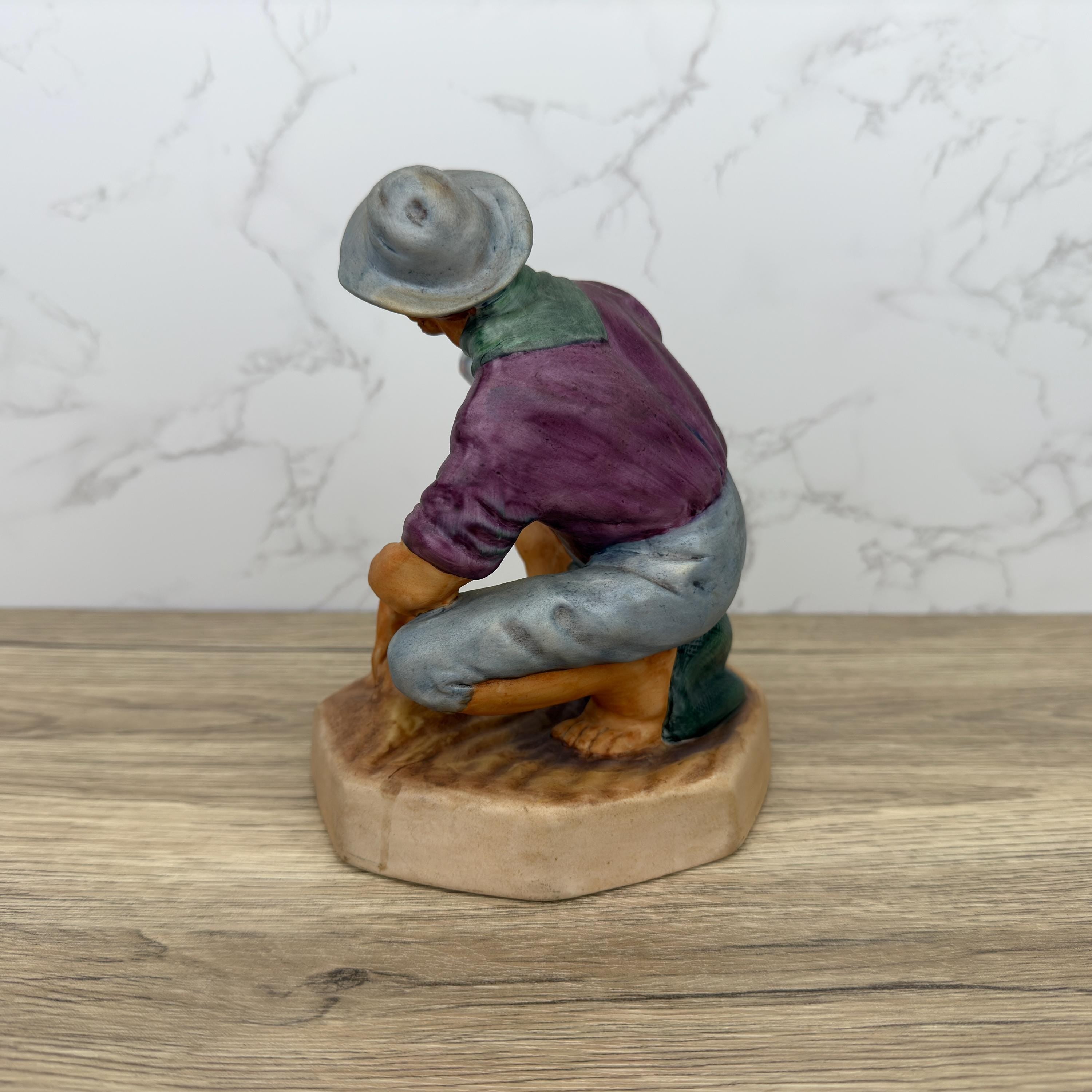 Vintage Royal Doulton Beachcomber Figurine, HN2487 Porcelain Ornament