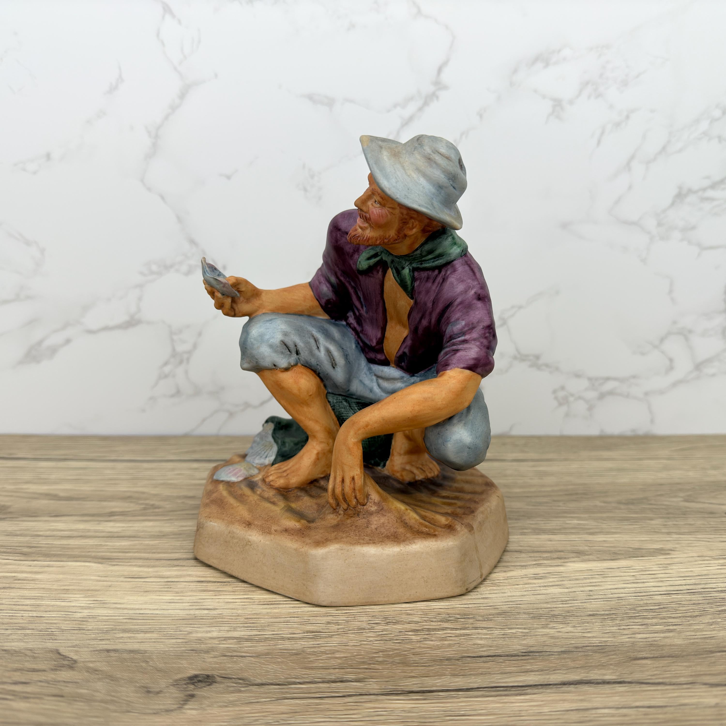 Vintage Royal Doulton Beachcomber Figurine, HN2487 Porcelain Ornament