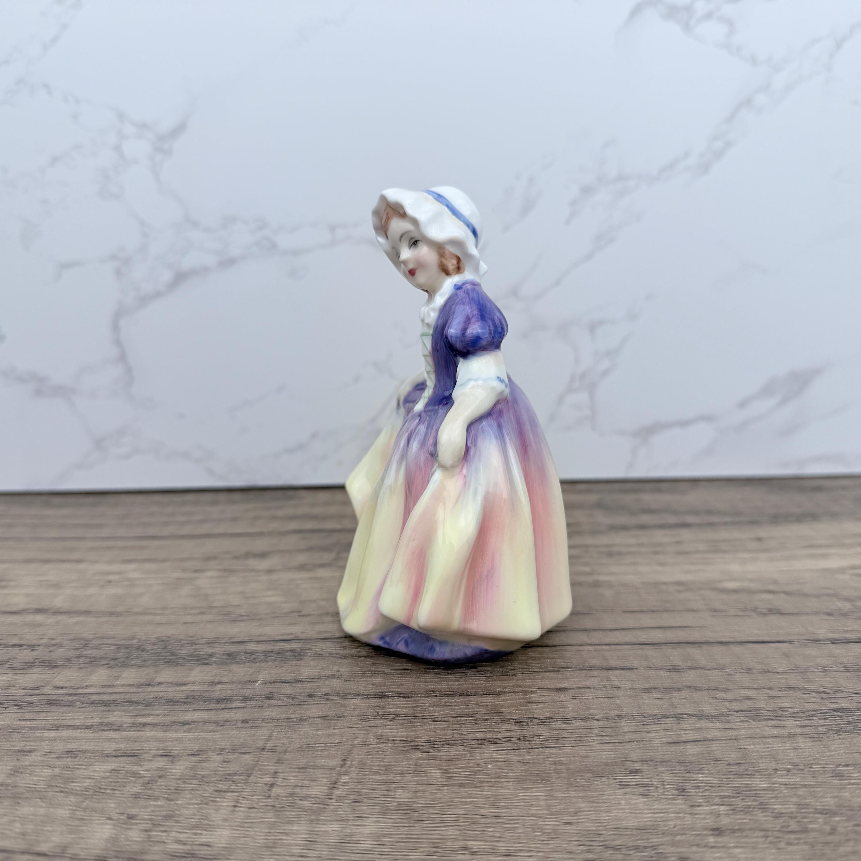 Vintage Royal Doulton Figurine, DINKY DO HN1678, Leslie Harradine
