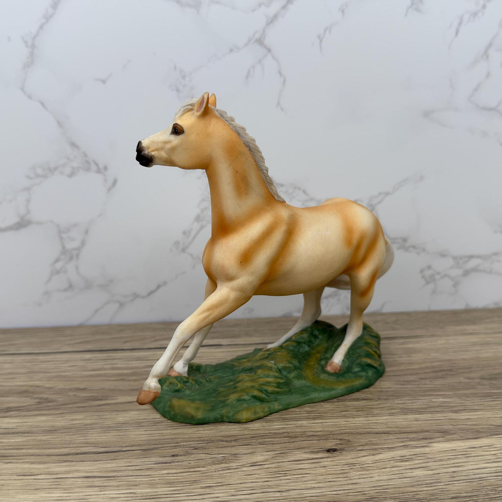 Vintage Franklin Mint Porcelain Quarter Horse Figurine