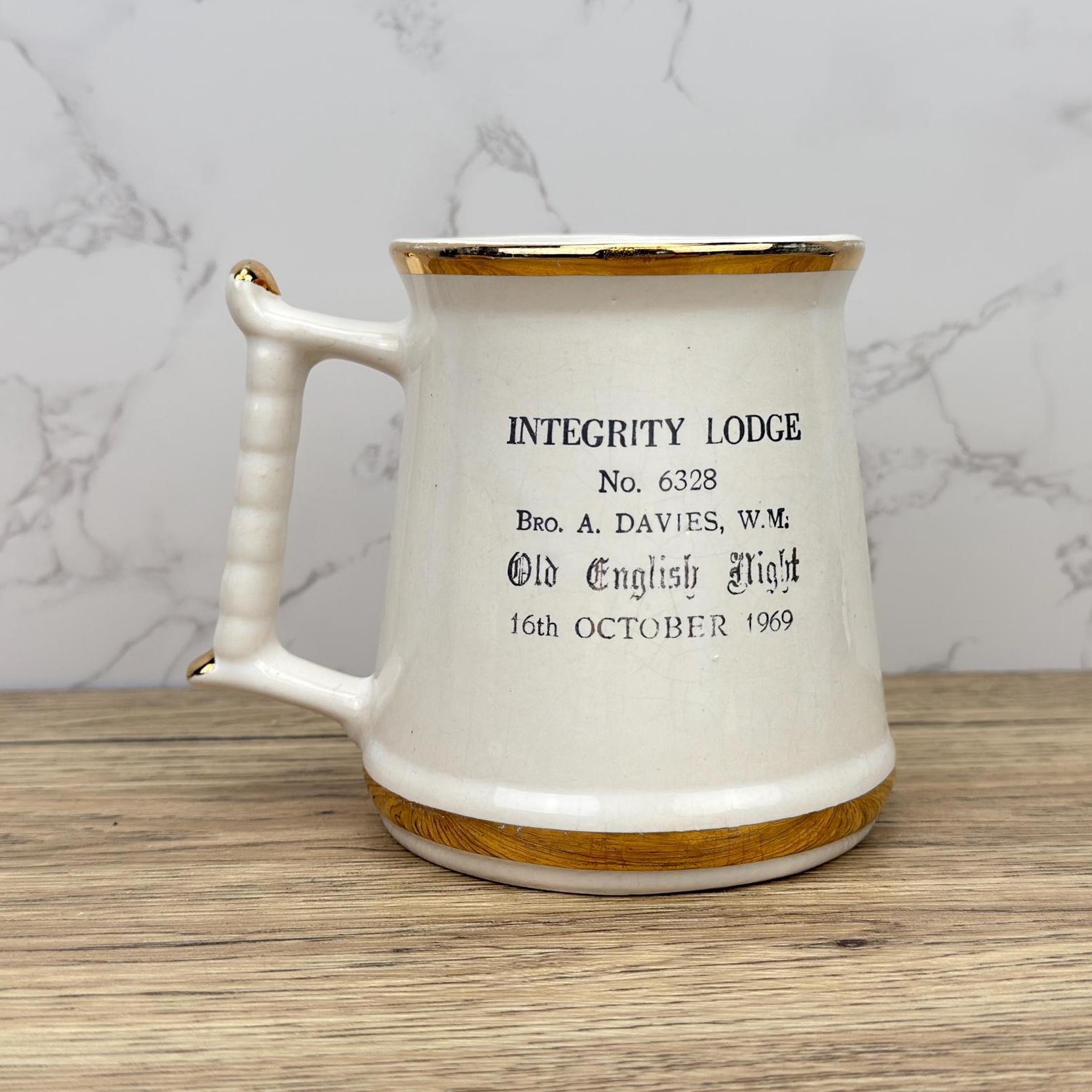Vintage Prince William Ceramic Tankard, 22 Carat Gold Hunting Scene