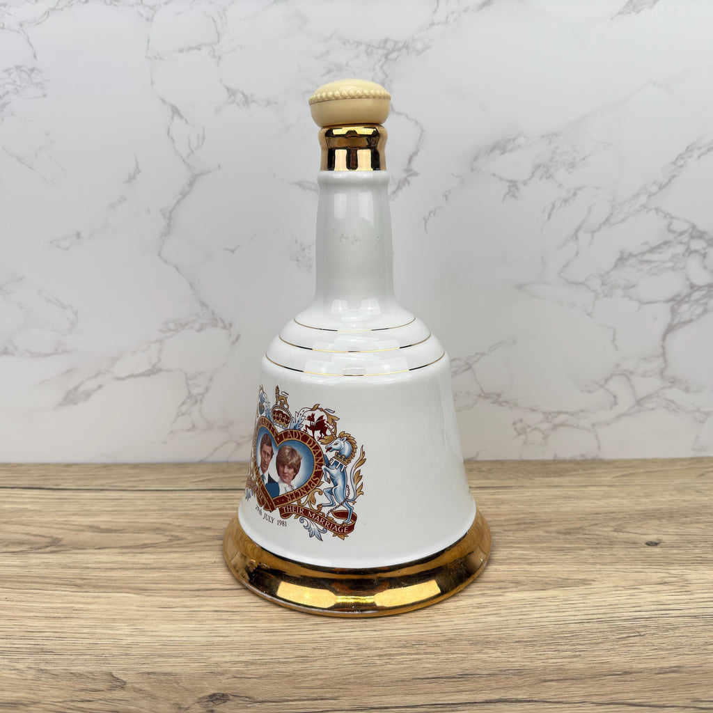 Vintage WADE Porcelain Decanter, Prince Charles & Lady Diana 1981 Wedding Memorabilia