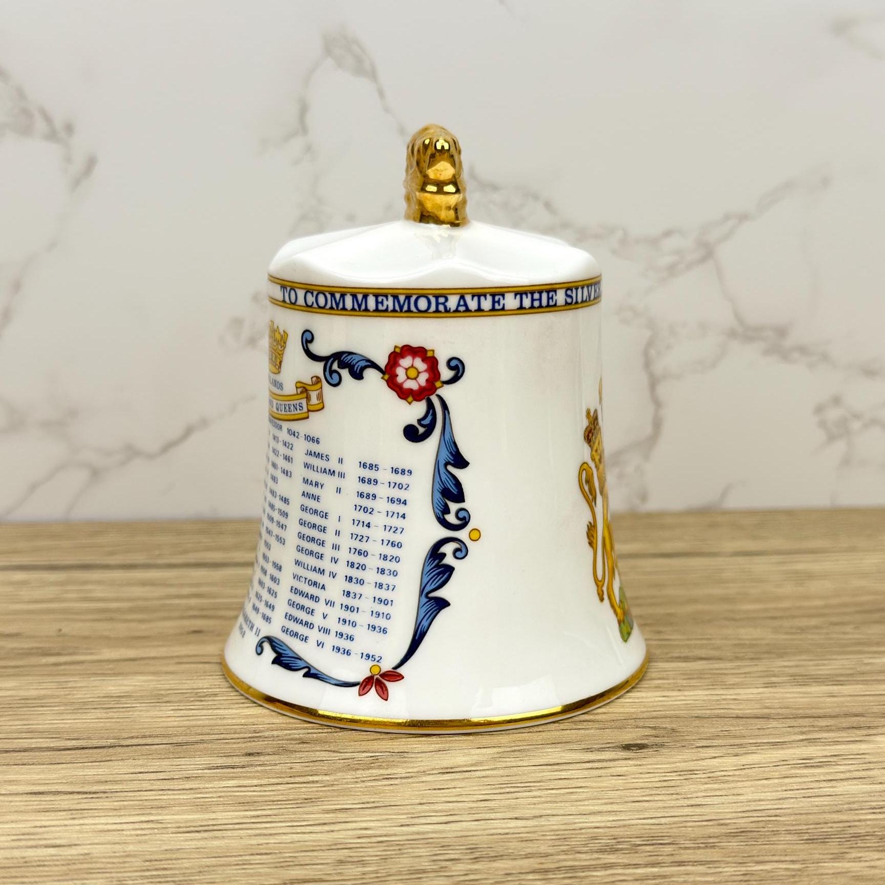 Aynsley Queen Elizabeth II Silver Jubilee Bell, Fine Bone China 1977