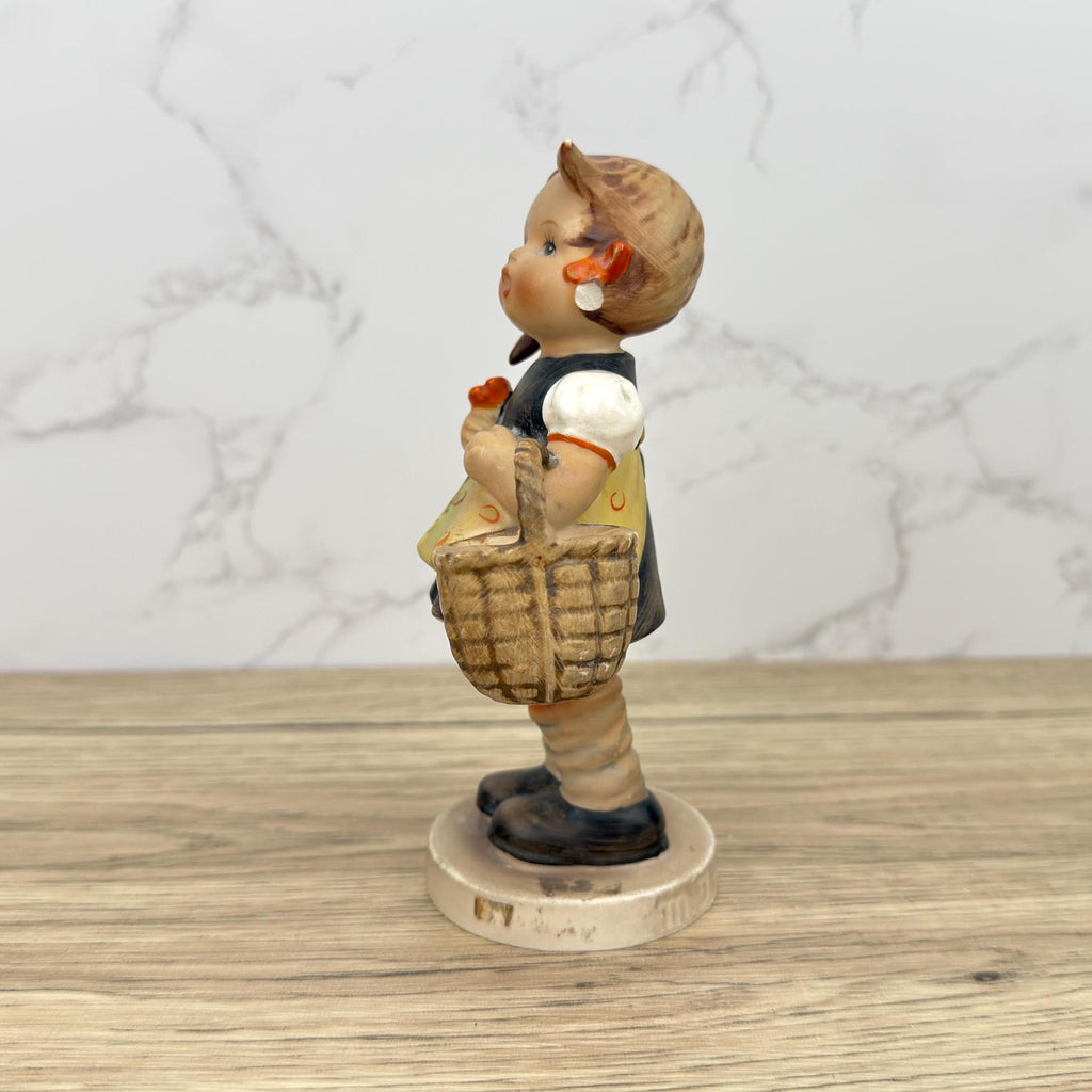 Vintage Goebel Hummel "Sister" Figurine 98/0, West Germany (Damaged)