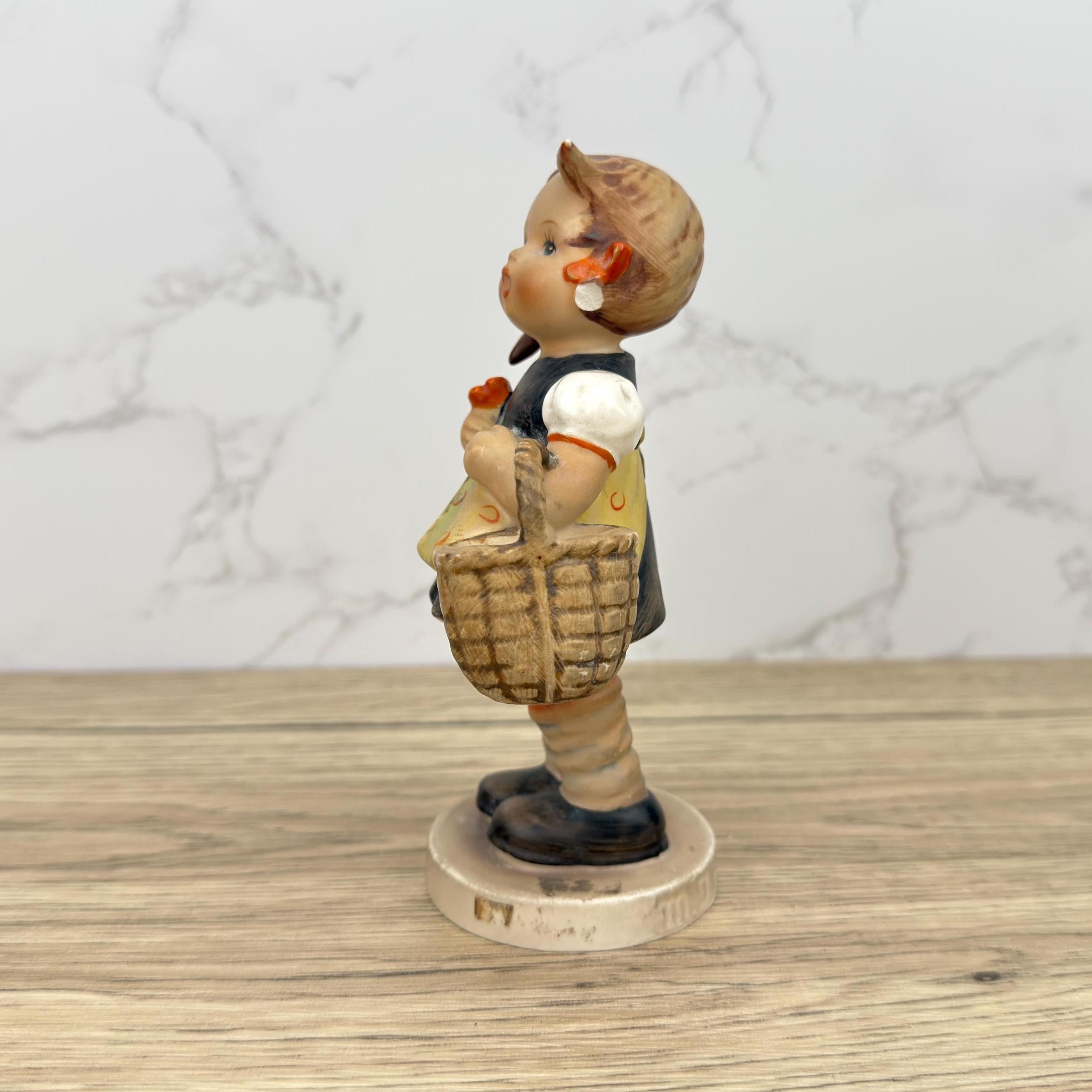 Vintage Goebel Hummel "Sister" Figurine 98/0, West Germany (Damaged)