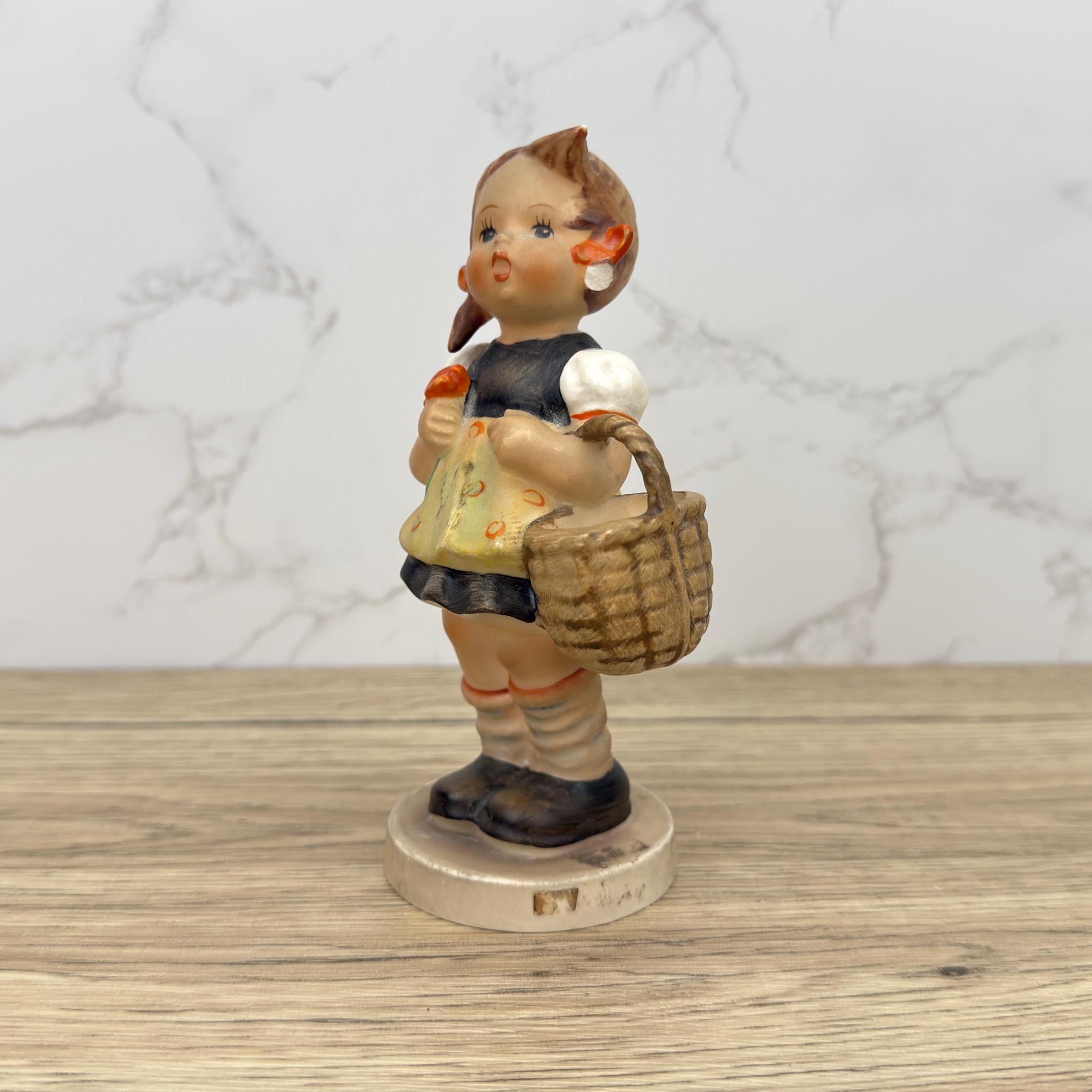 Vintage Goebel Hummel "Sister" Figurine 98/0, West Germany (Damaged)