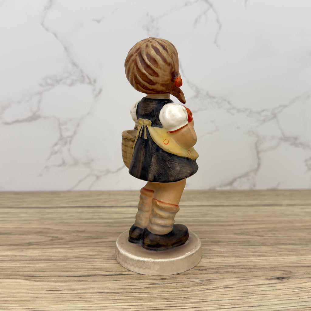Vintage Goebel Hummel "Sister" Figurine 98/0, West Germany (Damaged)