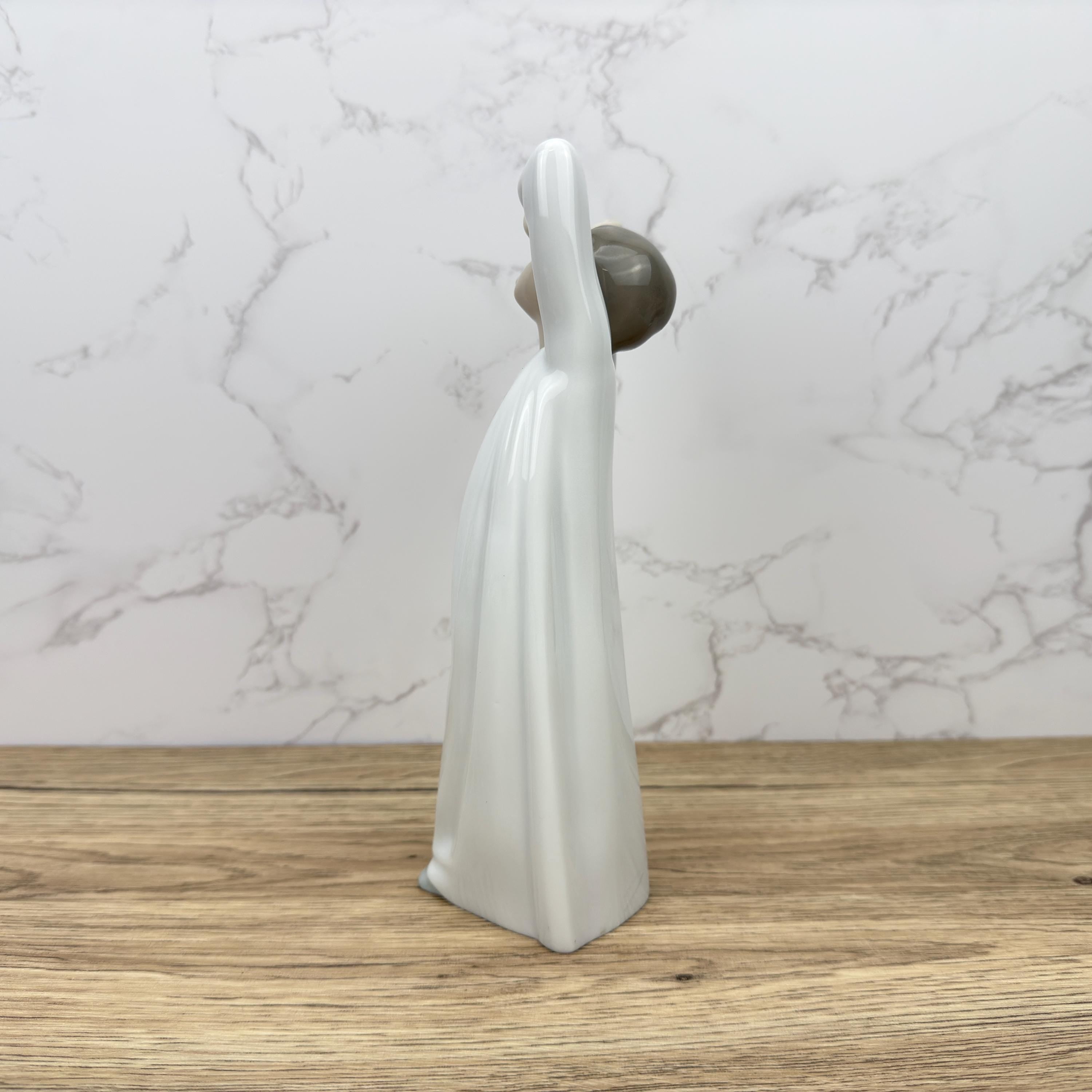 Vintage Lladro Boy Awaking Porcelain Figurine 4870, Collectible Spain