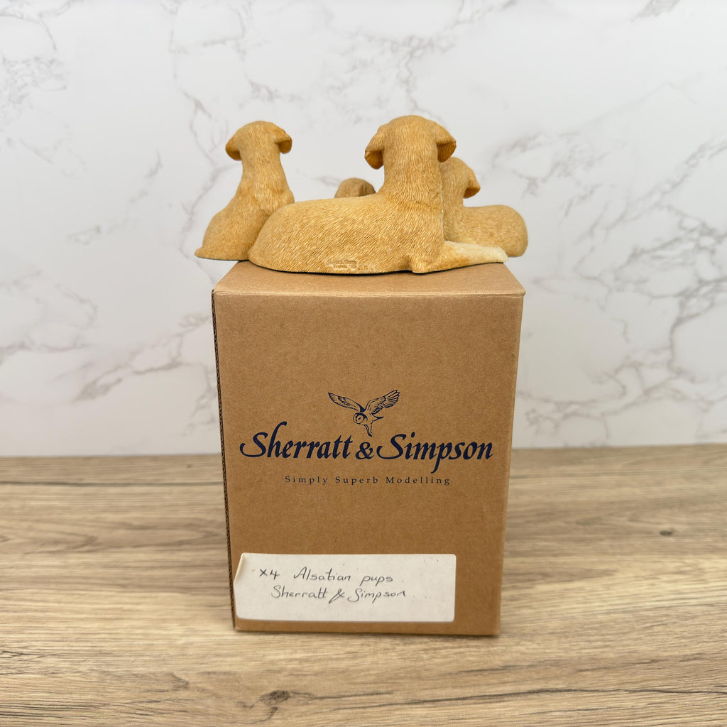 Vintage Sherratt & Simpson Labrador Family Resin Figurine, Boxed