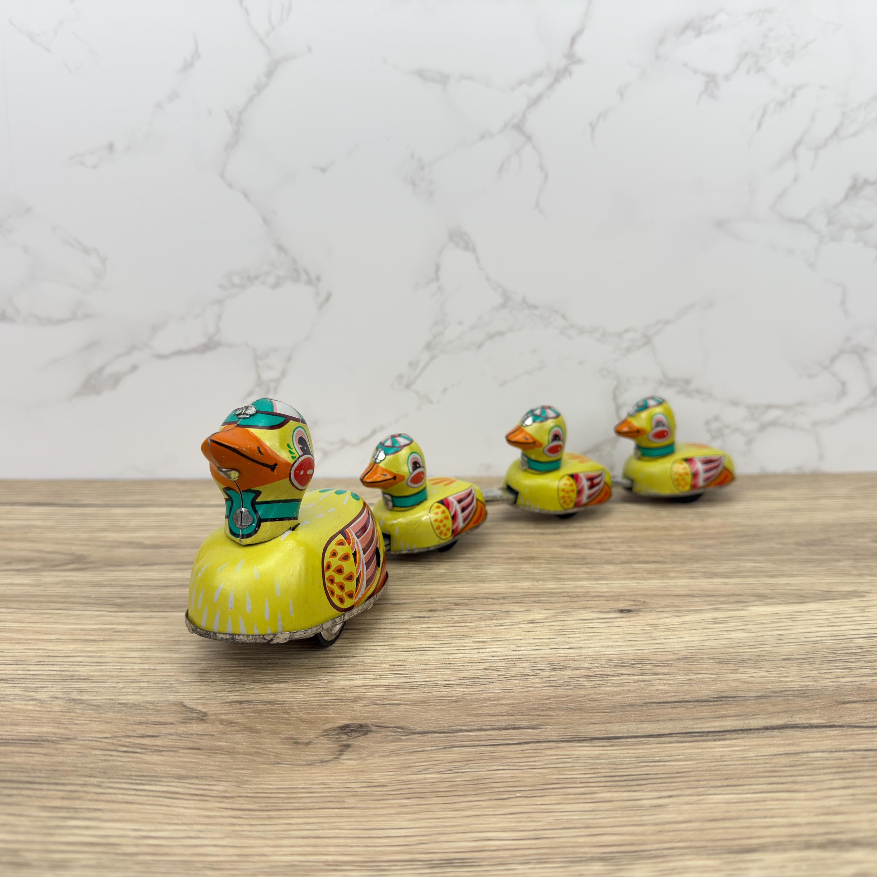 Vintage Tin Wind-Up Duck Family Toy, Beijing No.1 Toy Factory (Key Missing)