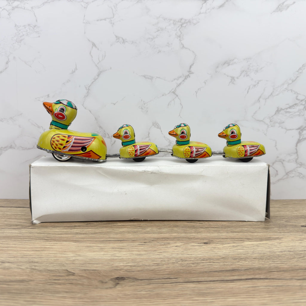 Vintage Tin Wind-Up Duck Family Toy, Beijing No.1 Toy Factory (Key Missing)