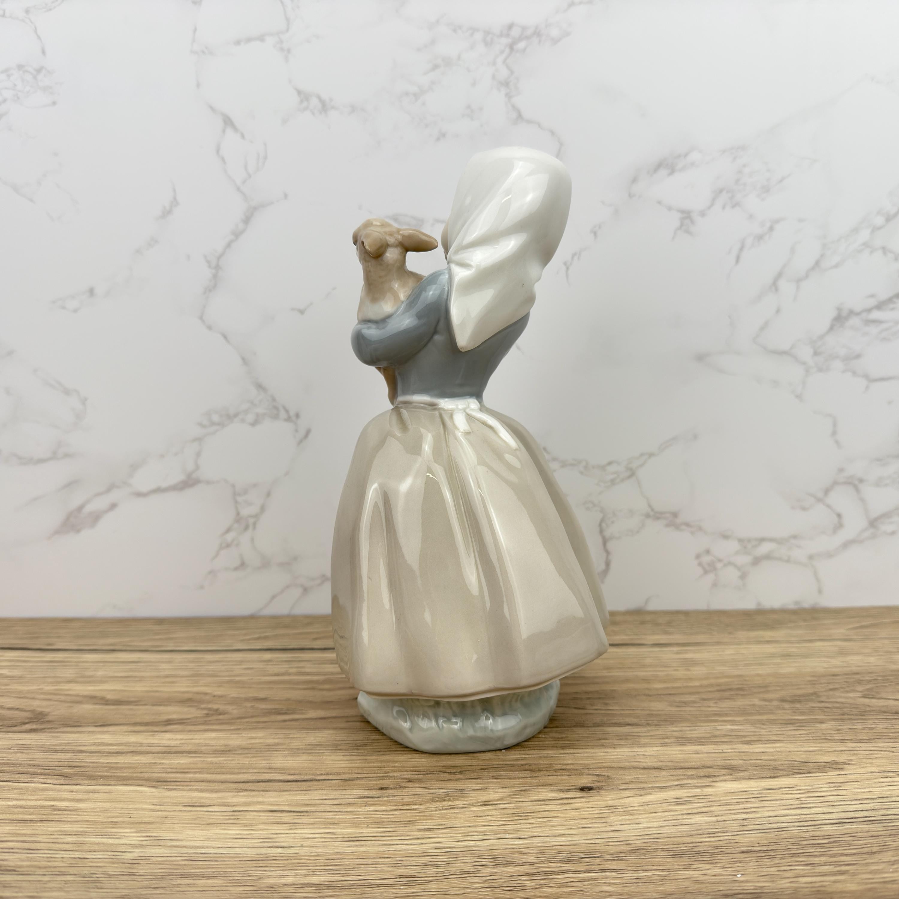 Vintage Nao by Lladro Porcelain Figurine – Girl with Lamb, Made in Spain