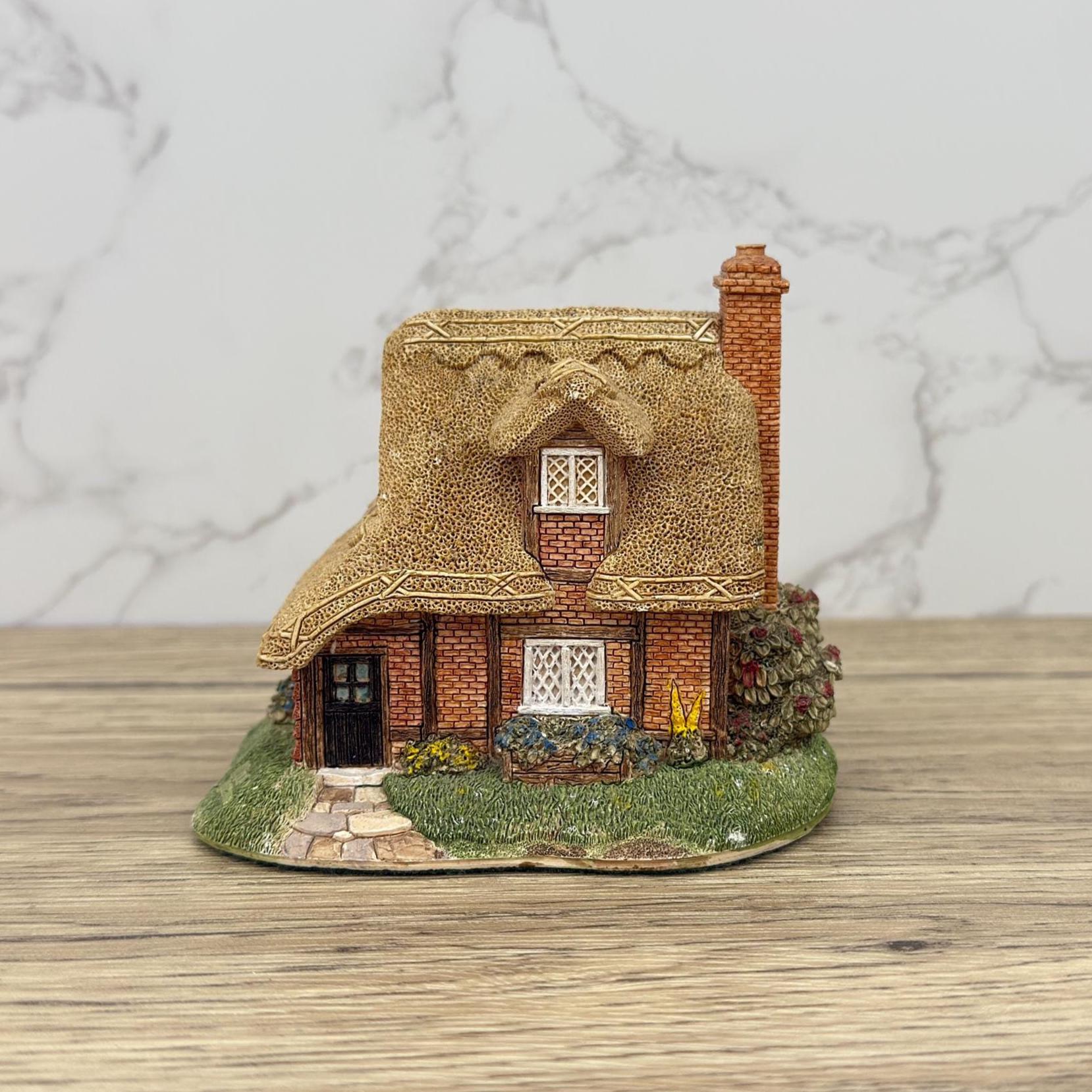 Vintage Lilliput Lane Reading Cottage Figurine, Handmade English Decor