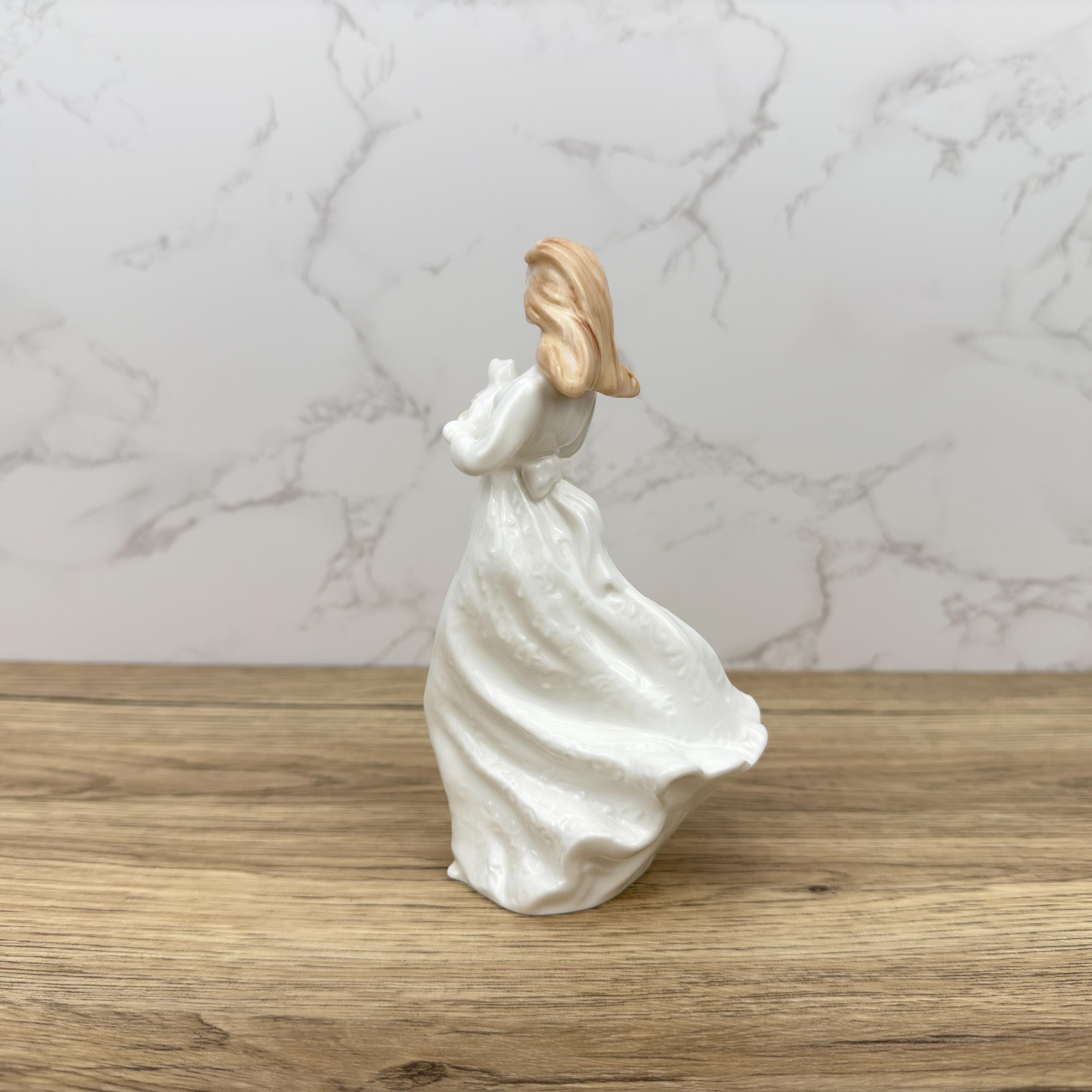 Royal Doulton Porcelain Figurine, Pretty Lady, HN3389, 1991