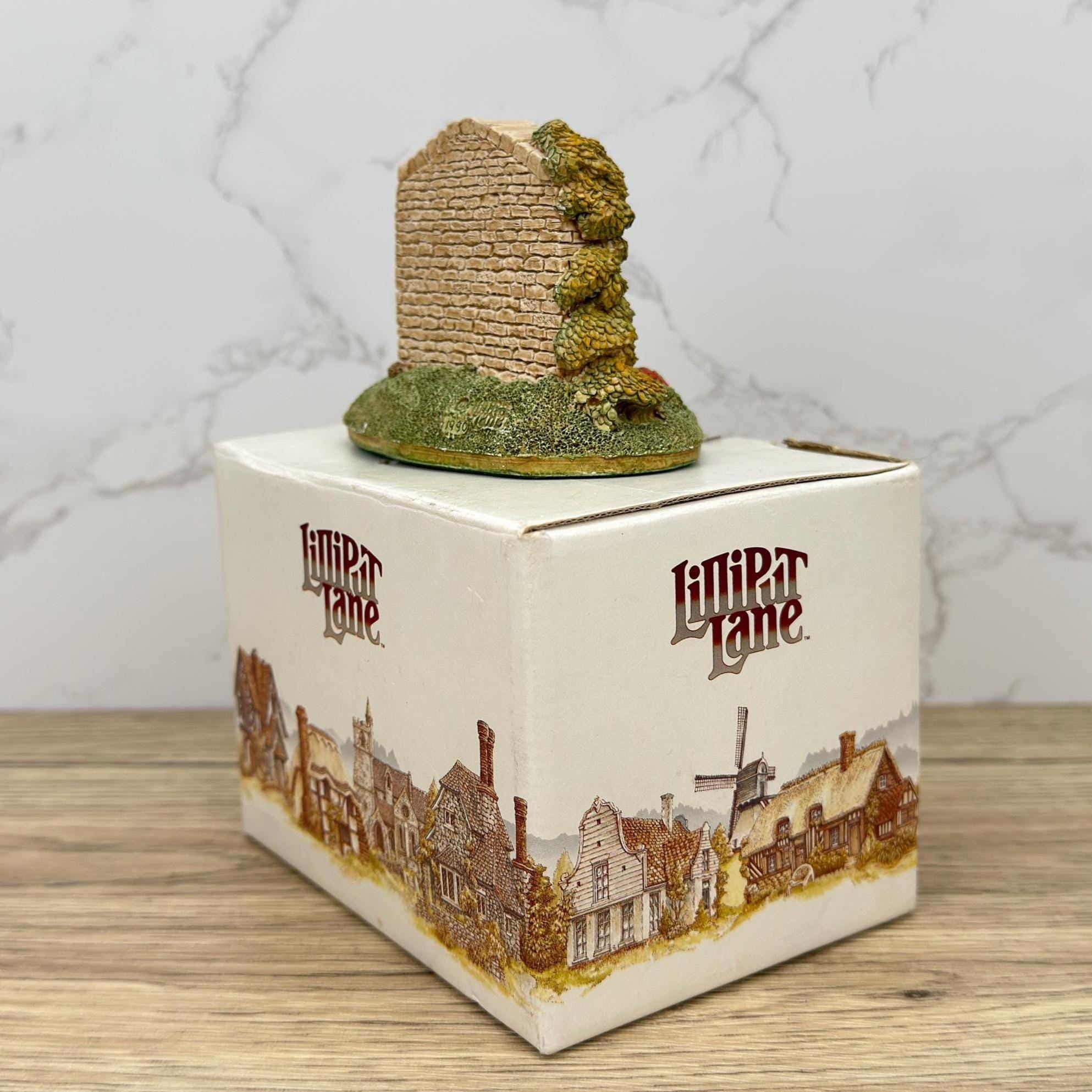Vintage Lilliput Lane Cosy Corner Cottage, 1990 Collector's Ornament